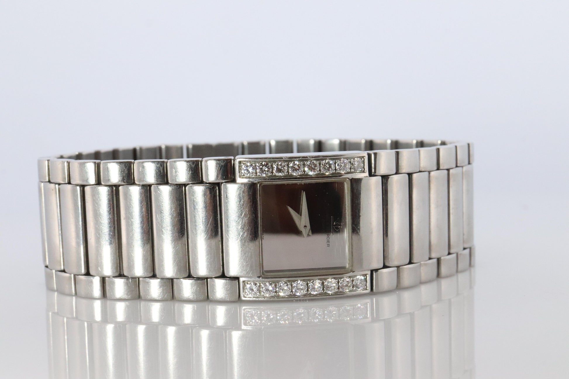 Vintage Baume and Mercier Diamond watch. Baume Mercier Catwalk Wristwatch