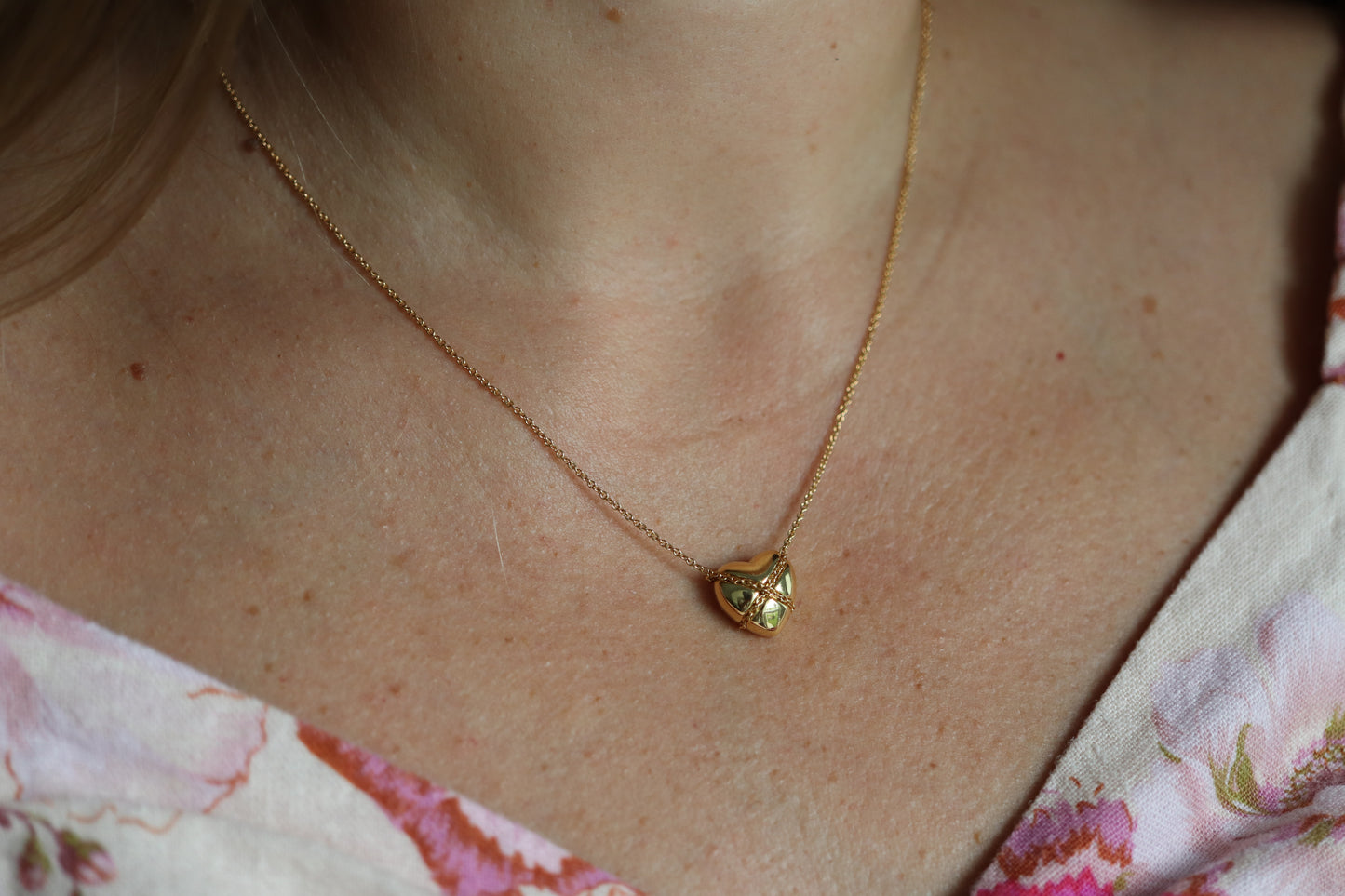 Tiffany and Co Heart Pendant 18k Tiffany Elsa Peretti Puffed Heart Necklace
