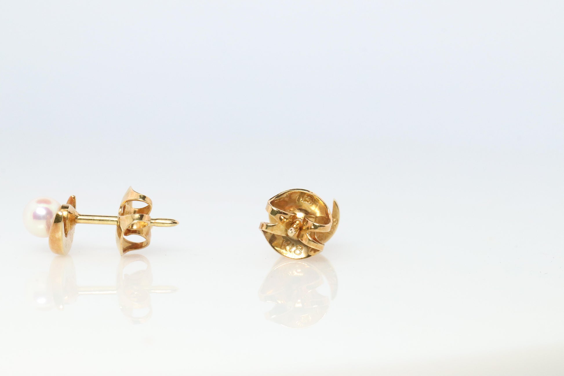 Mikimoto Moon Earrings. 18k Yellow Gold Mikimoto Pearl Dainty Stud Earrings.