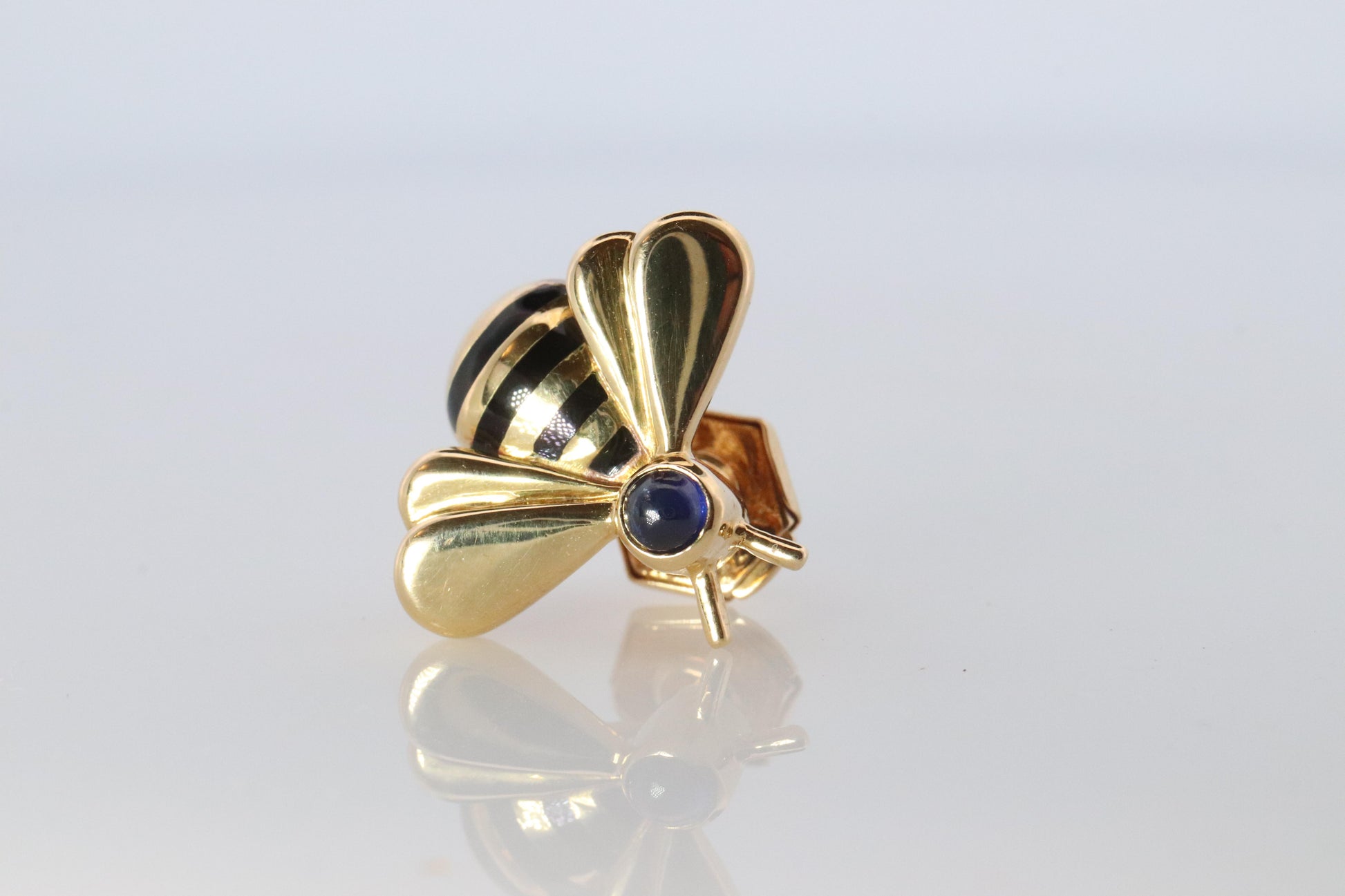 Genuine Cartier Bee Brooch. 18k Yellow Gold Sapphire BumbleBee Pin.