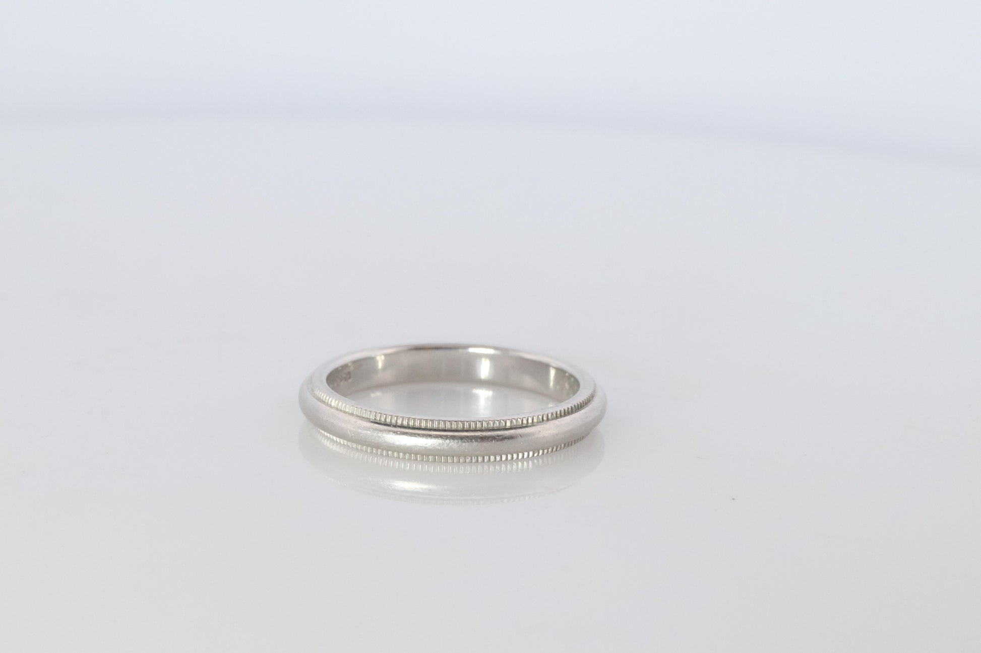 Vintage Tiffany and Co Ring. Authentic Platinum Band. T&CO Milgrain 3mm