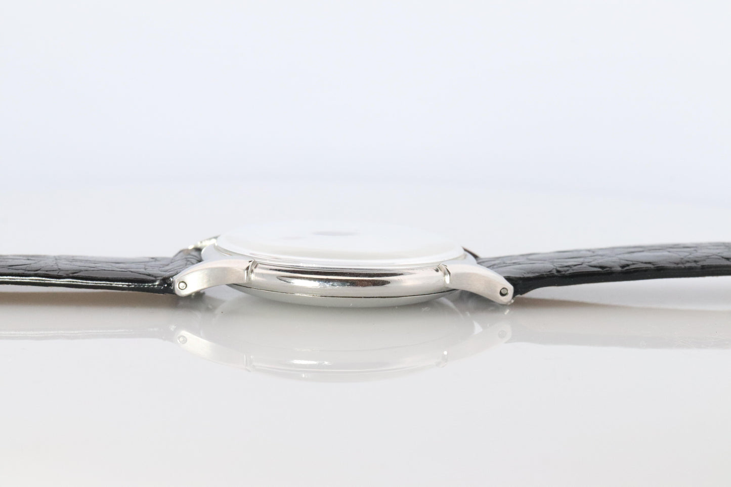 ROLEX Watch. Rolex ref. 4498 Precision 1940s Black Dial Mens Rolex watch.