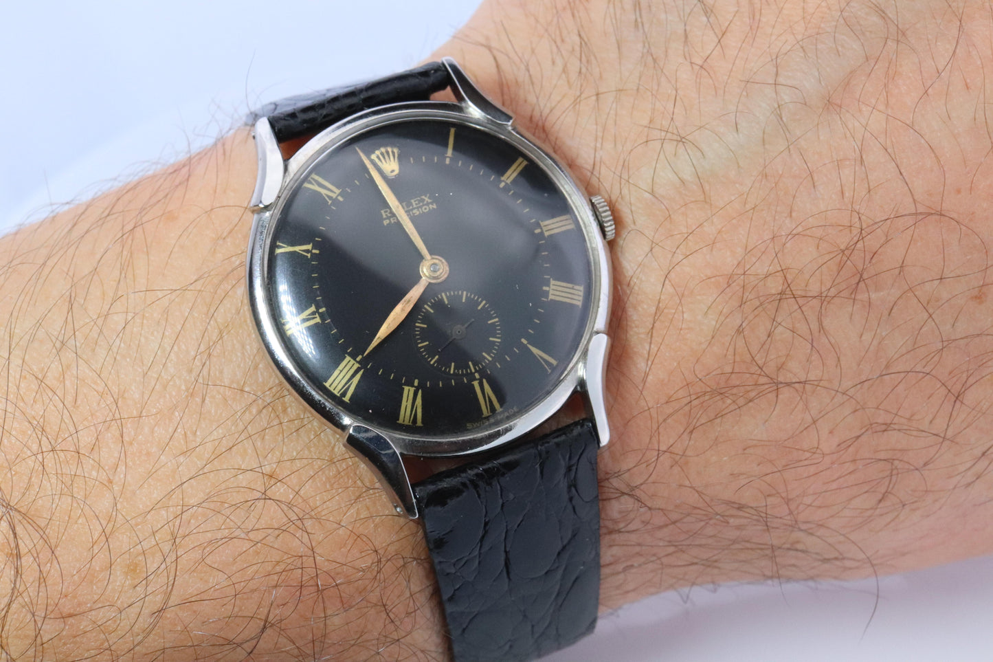 ROLEX Watch. Rolex ref. 4498 Precision 1940s Black Dial Mens Rolex watch.