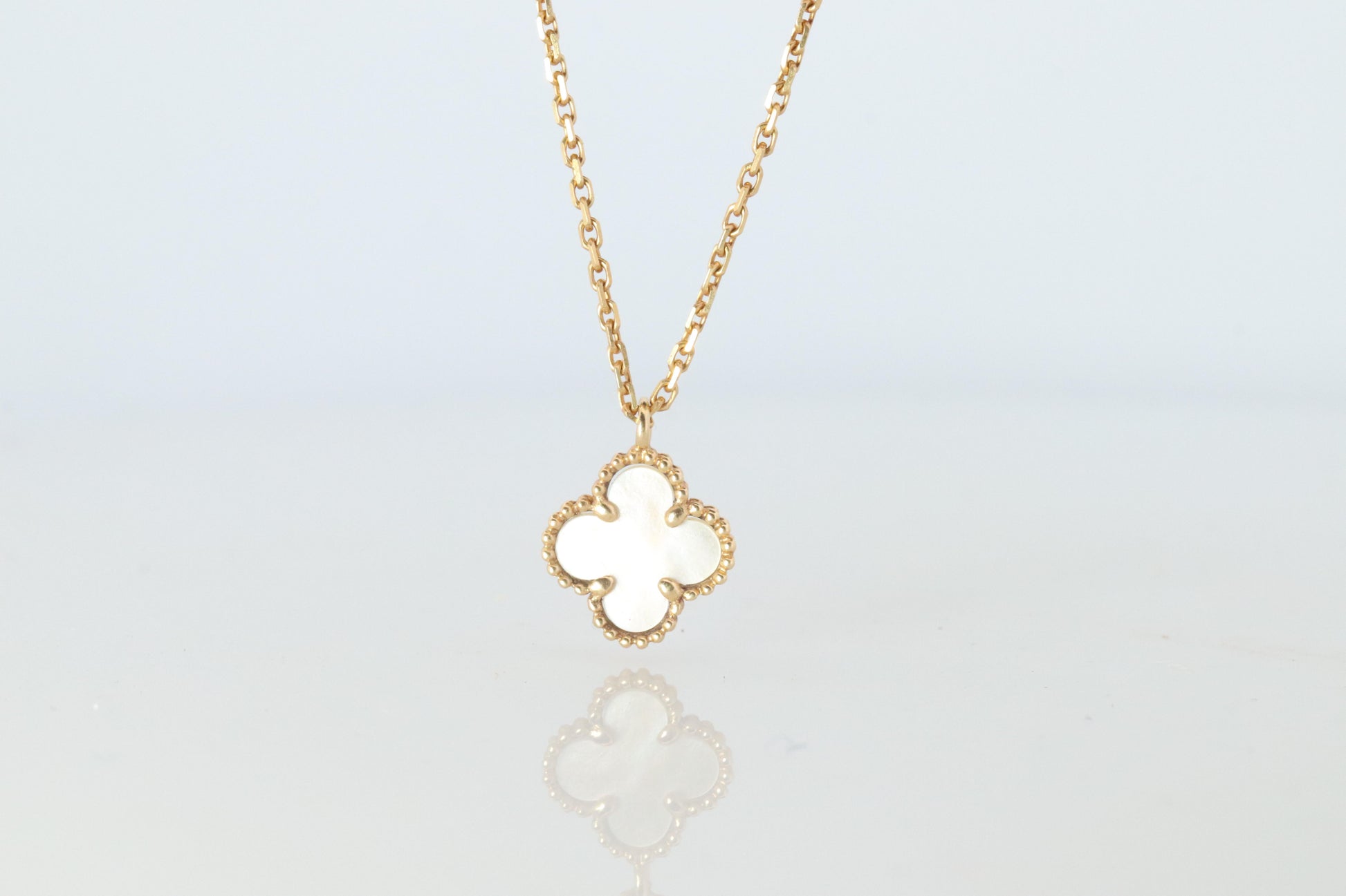 Van Cleef Arpels Alhambra Necklace . Genuine VCA 18k YG Sweet Shell Pendant