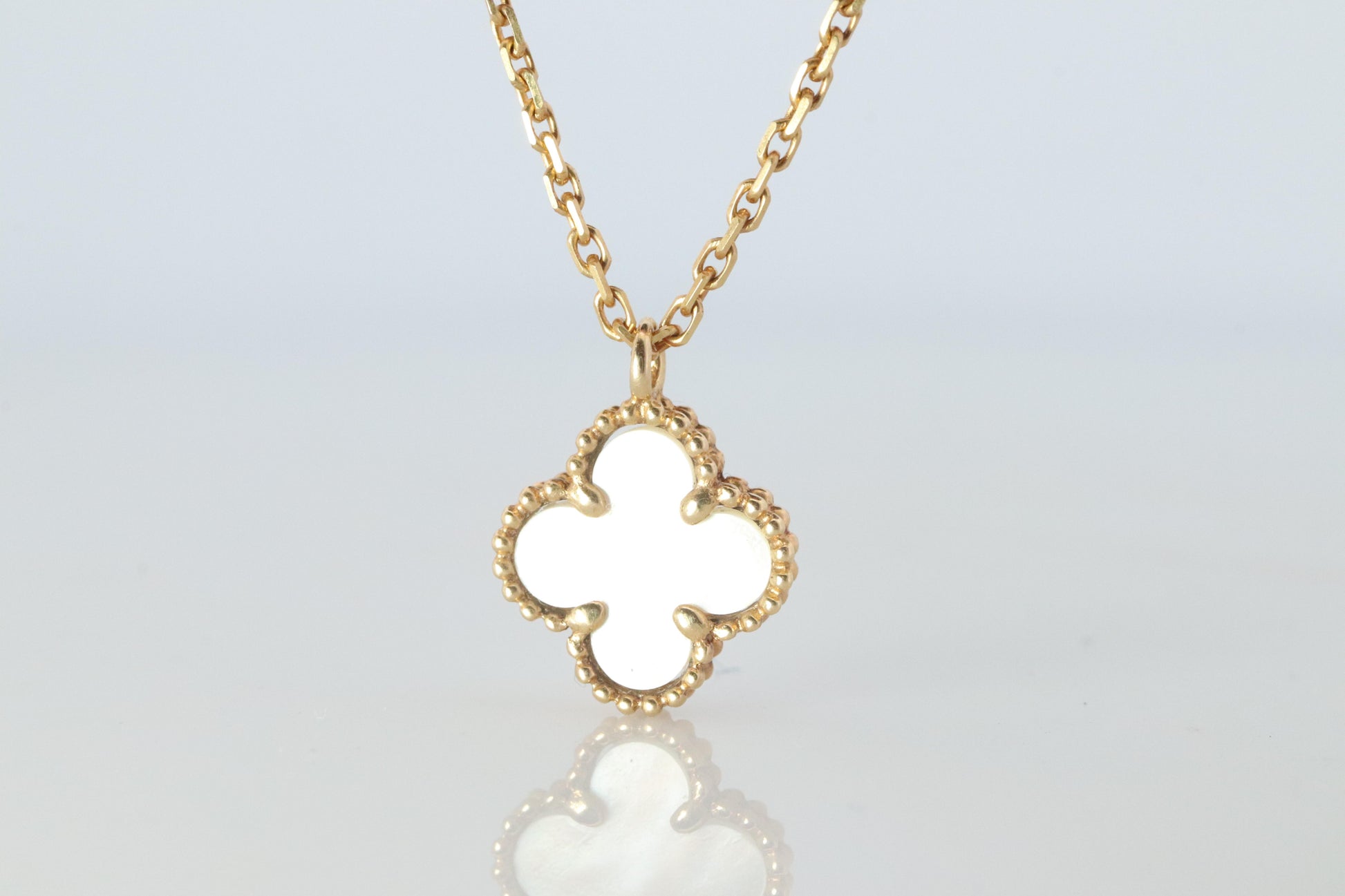 Van Cleef Arpels Alhambra Necklace . Genuine VCA 18k YG Sweet Shell Pendant