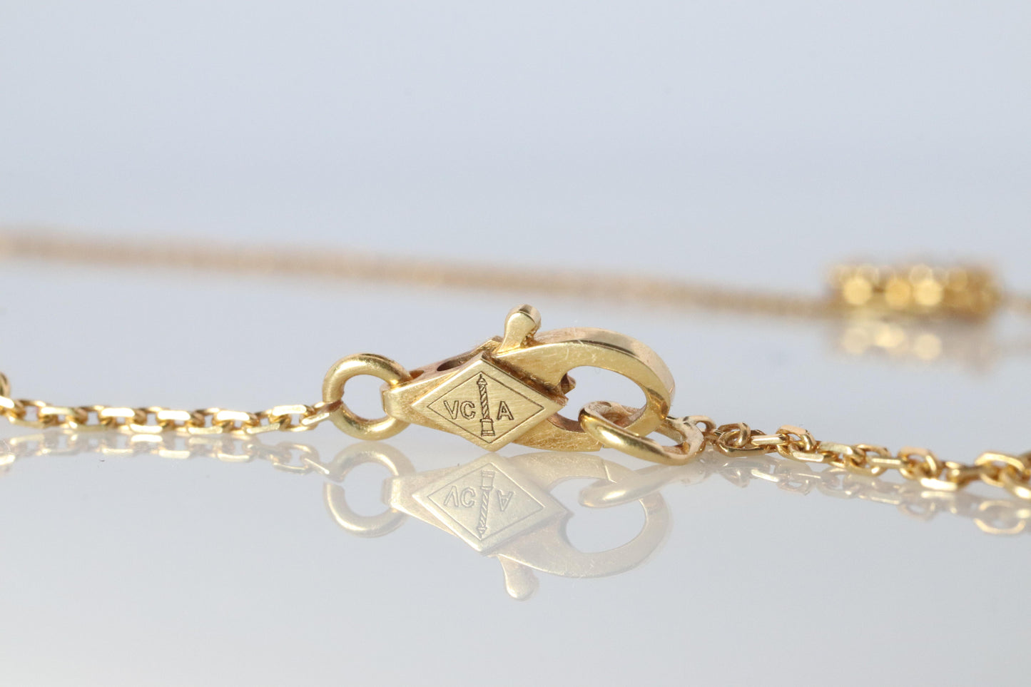 Van Cleef Arpels Alhambra Necklace . Genuine VCA 18k YG Sweet Shell Pendant