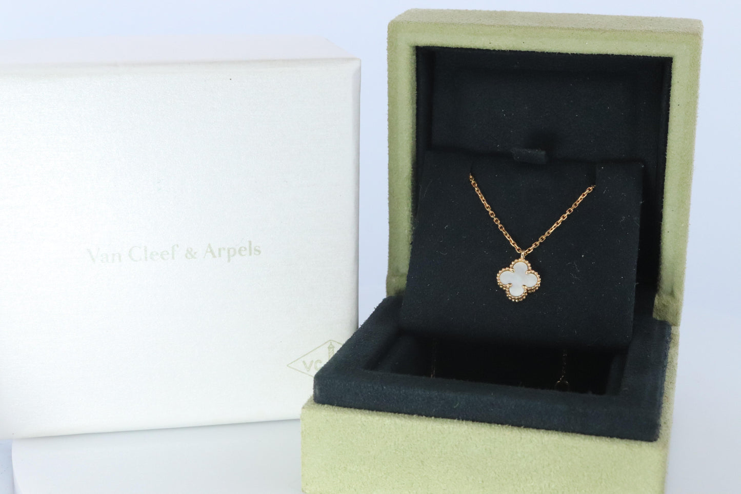 Van Cleef Arpels Alhambra Necklace . Genuine VCA 18k YG Sweet Shell Pendant