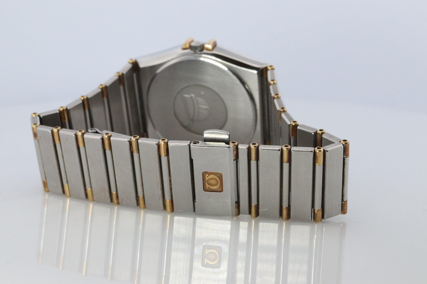 Omega Watch.  Omega Constellation Quartz 1448 Date Wristwatch.