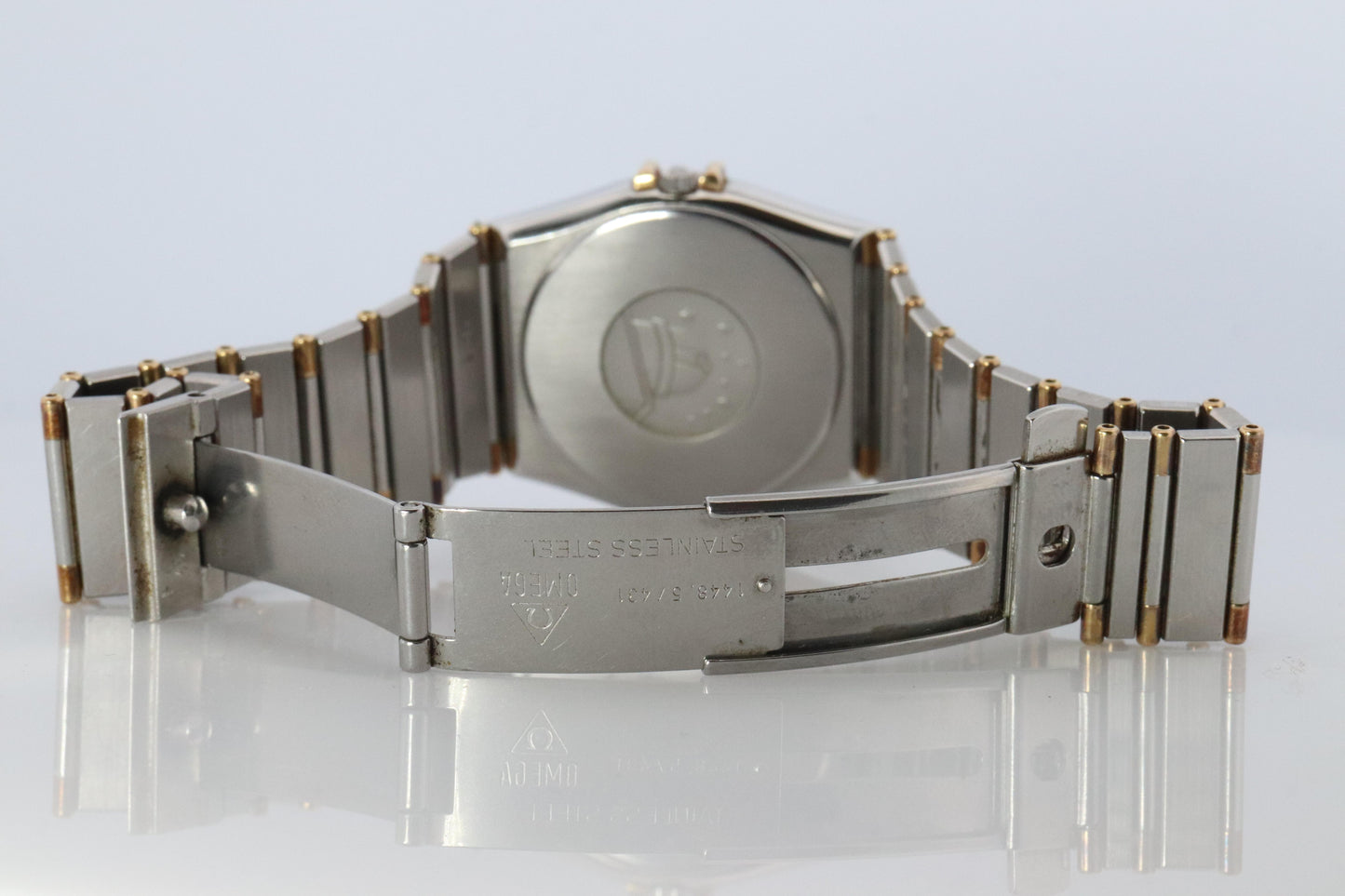 Omega Watch.  Omega Constellation Quartz 1448 Date Wristwatch.