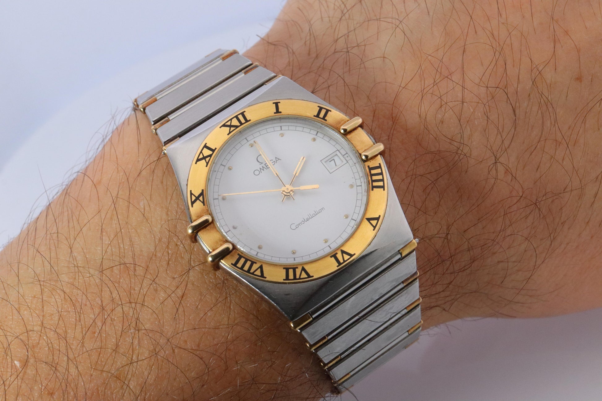 Omega Watch.  Omega Constellation Quartz 1448 Date Wristwatch.