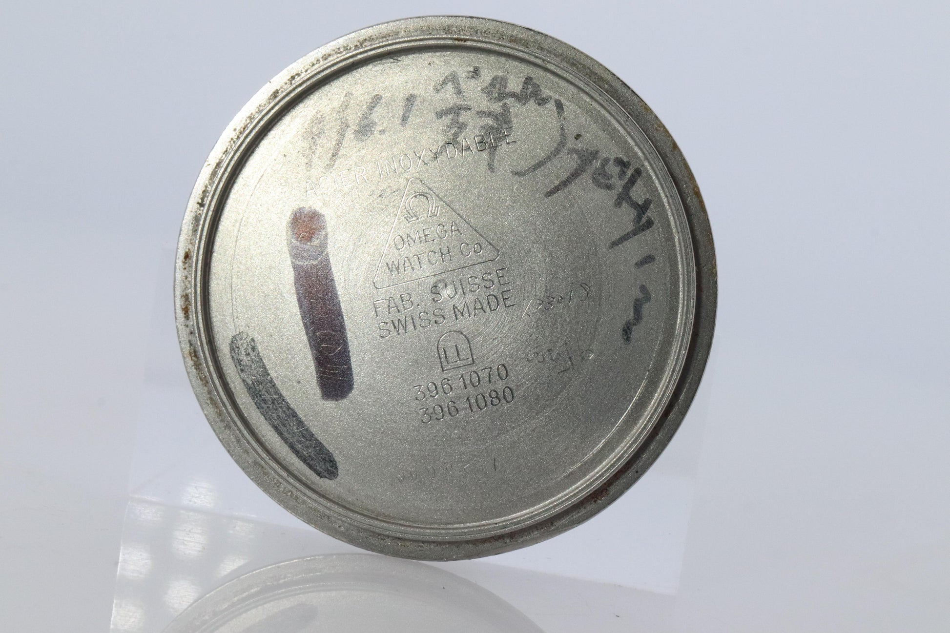 Omega Watch.  Omega Constellation Quartz 1448 Date Wristwatch.