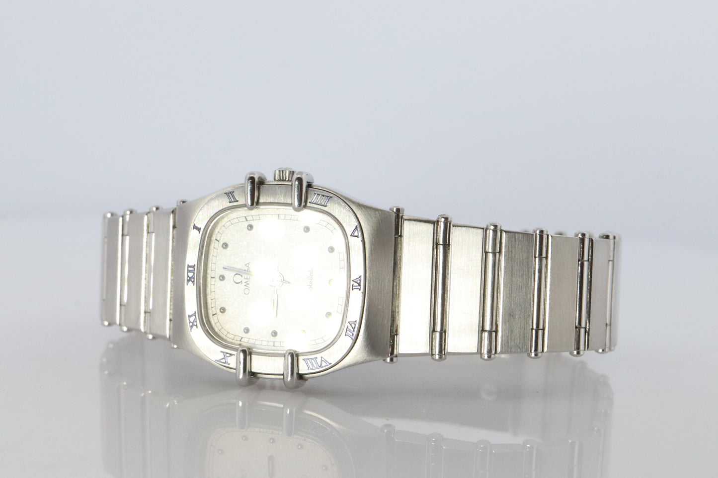 Omega Watch. Ladies Omega 1455 Constellation Barrel Stainless Steel