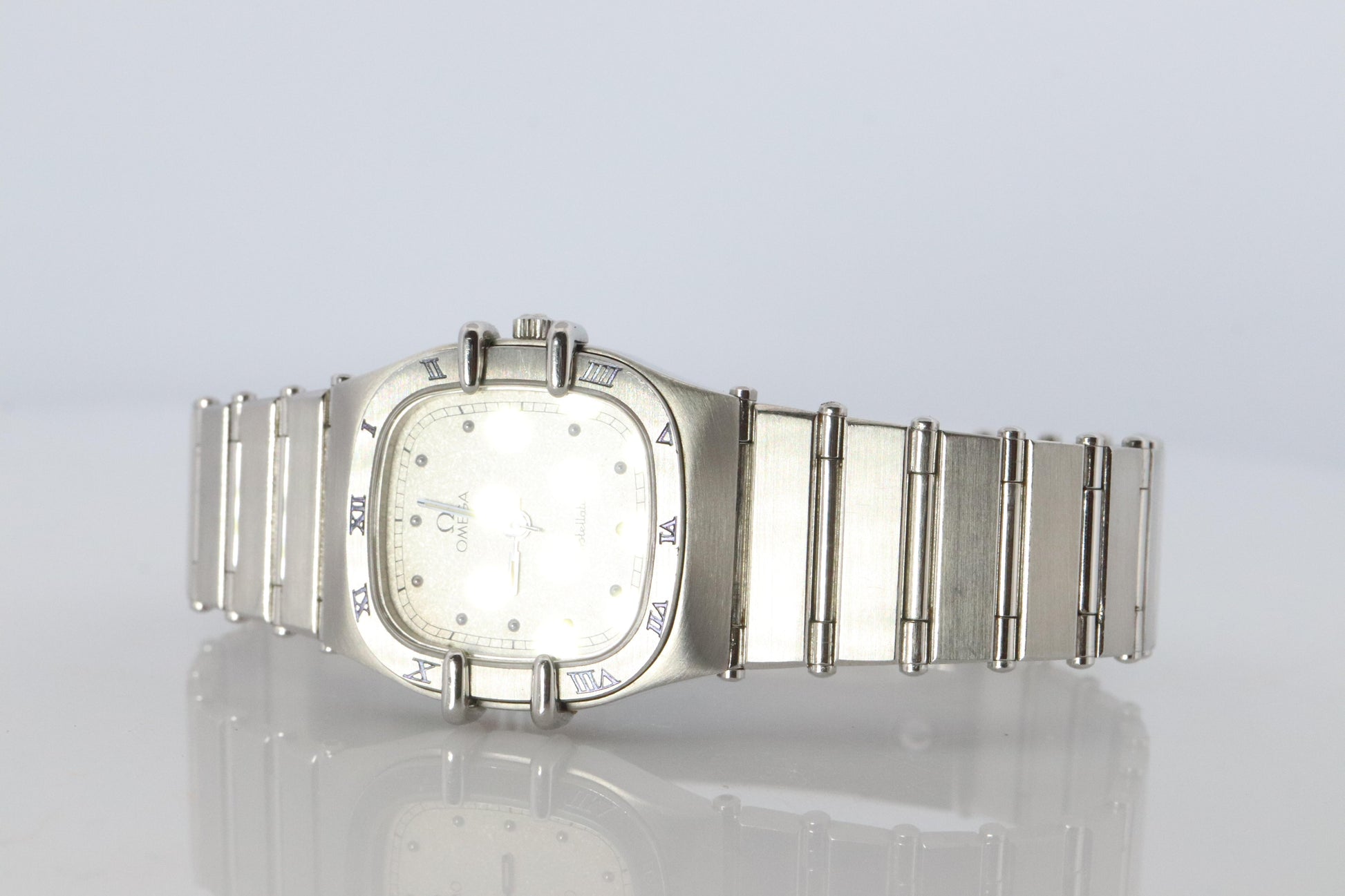 Omega Watch. Ladies Omega 1455 Constellation Barrel Stainless Steel