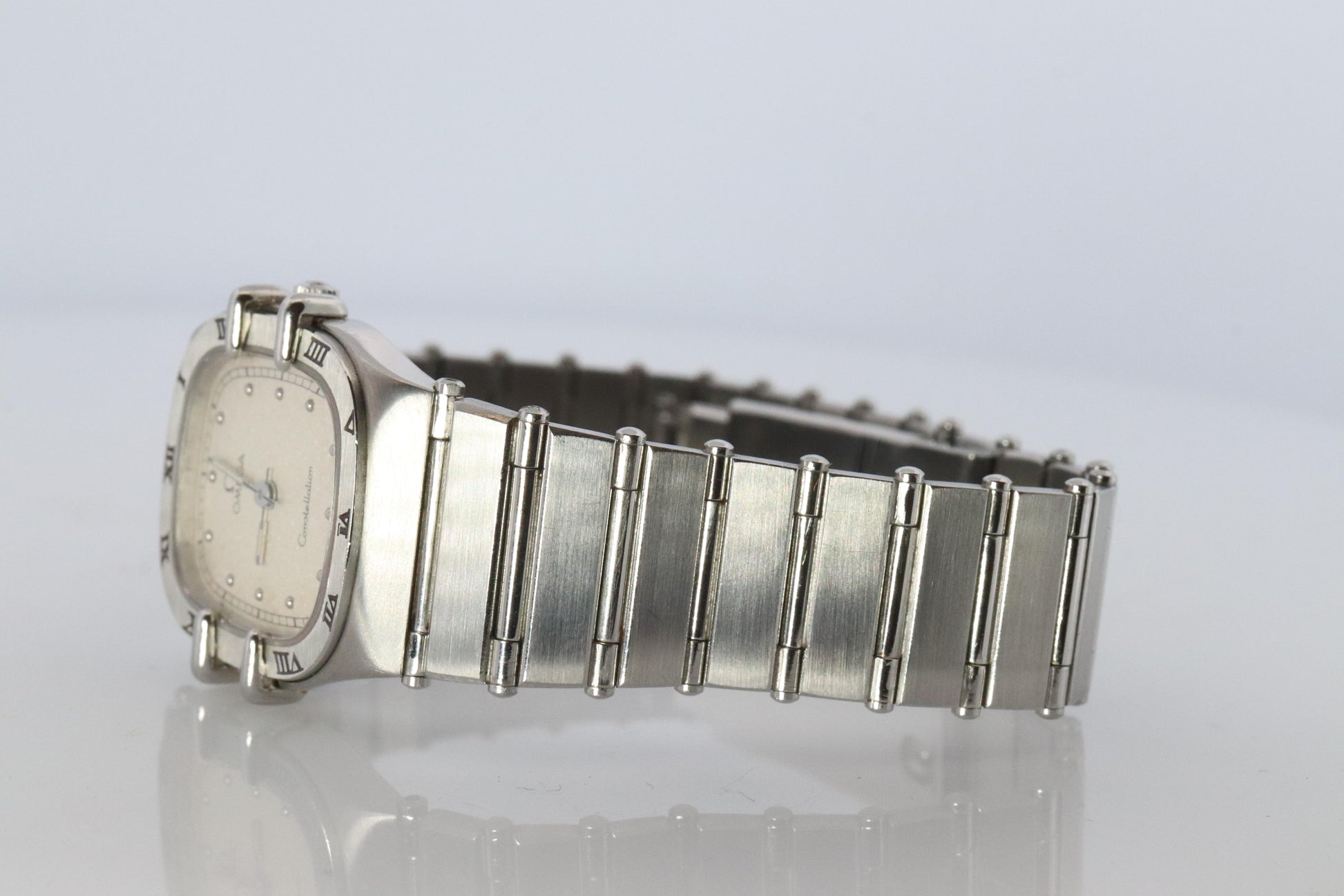 Omega Watch. Ladies Omega 1455 Constellation Barrel Stainless Steel