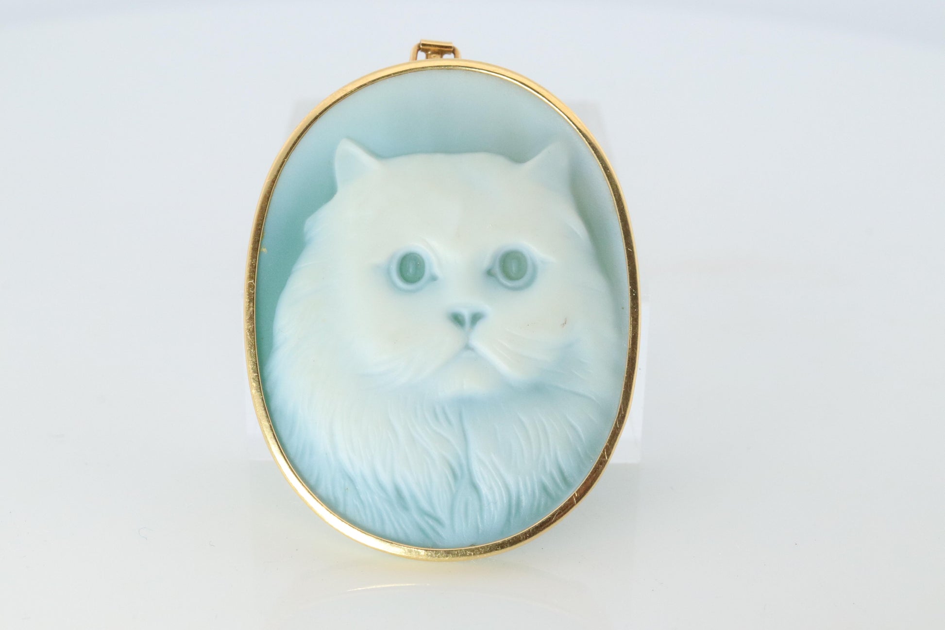 18k Cat Face Brooch and Pendant. 18k YG Carved Cute Cat Carved Cameo