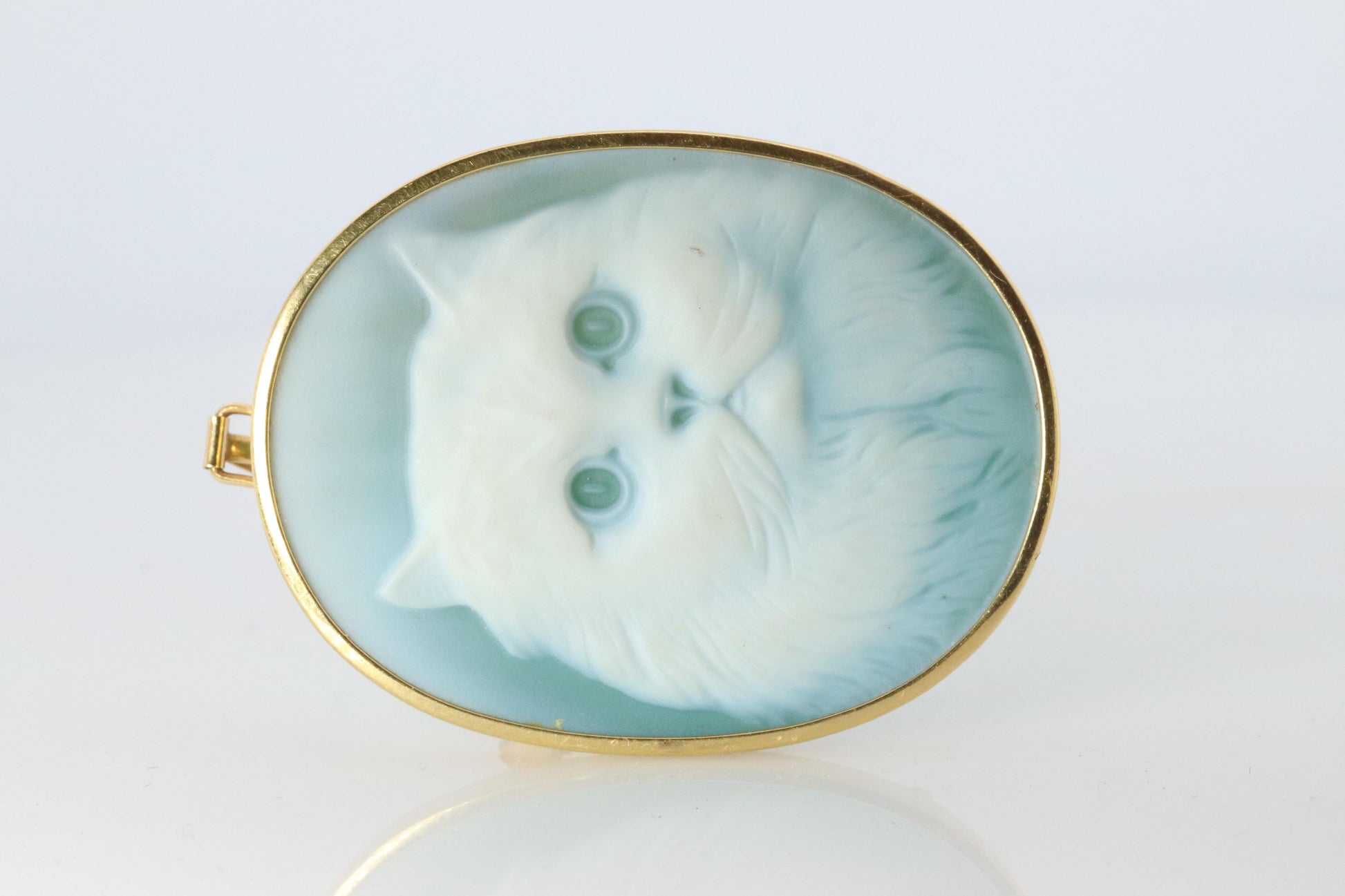18k Cat Face Brooch and Pendant. 18k YG Carved Cute Cat Carved Cameo