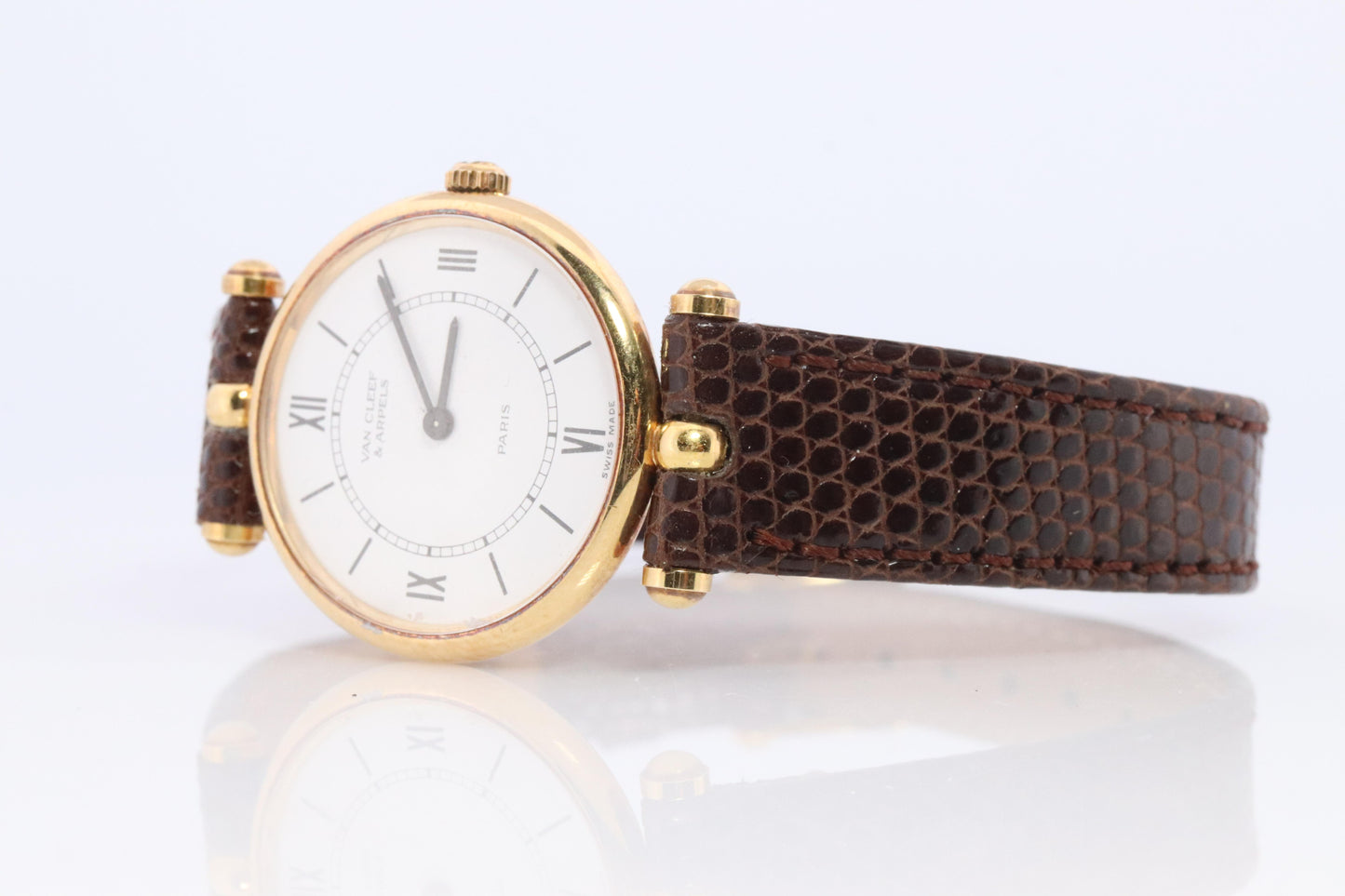Van Cleef and Arpels 18601 watch. 18k Gold VCA Classique Ladies Watch.