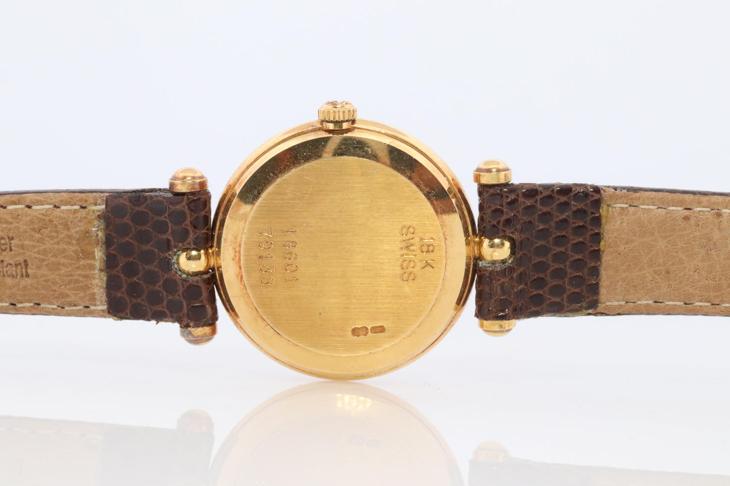 Van Cleef and Arpels 18601 watch. 18k Gold VCA Classique Ladies Watch.