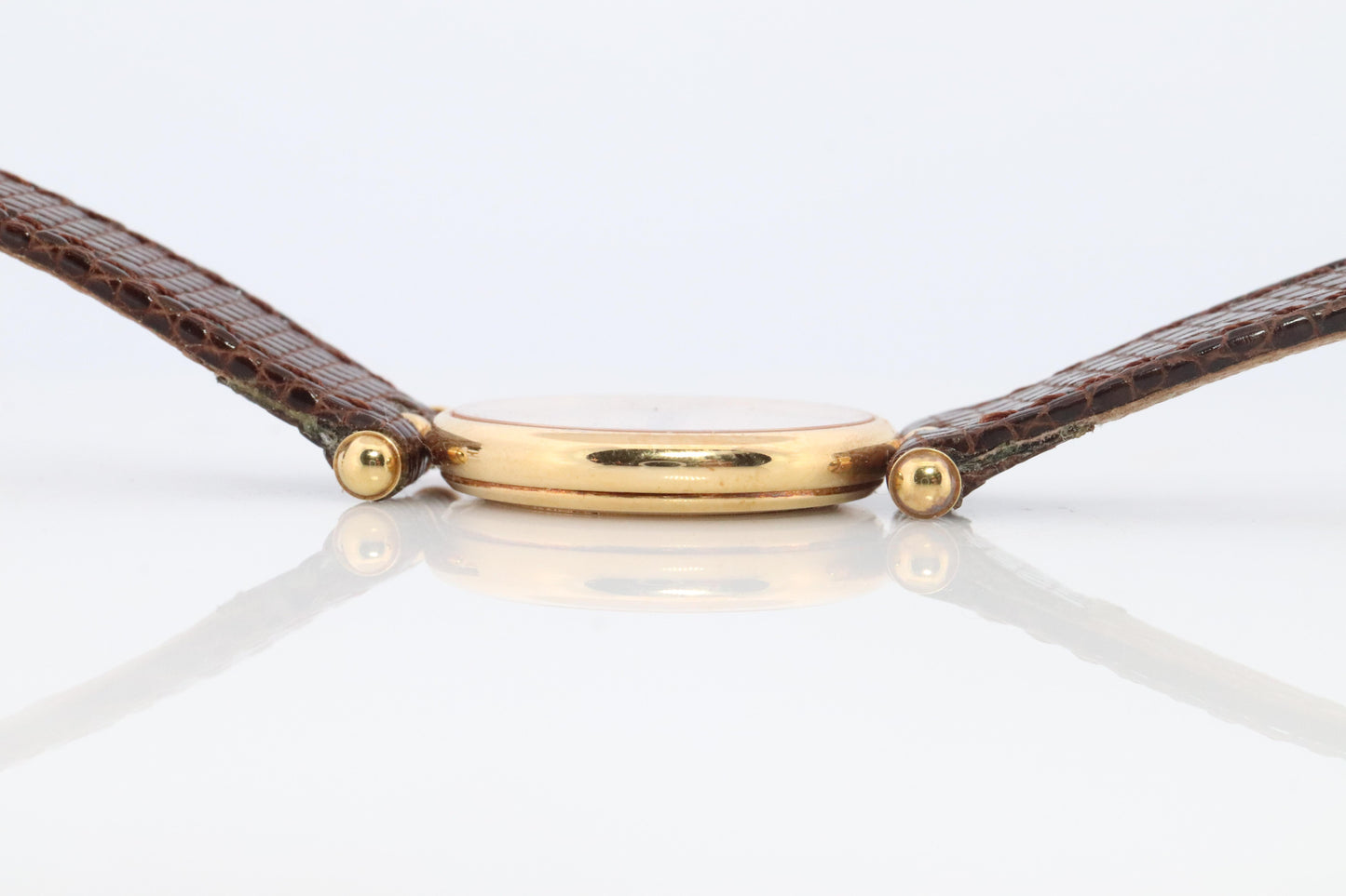 Van Cleef and Arpels 18601 watch. 18k Gold VCA Classique Ladies Watch.