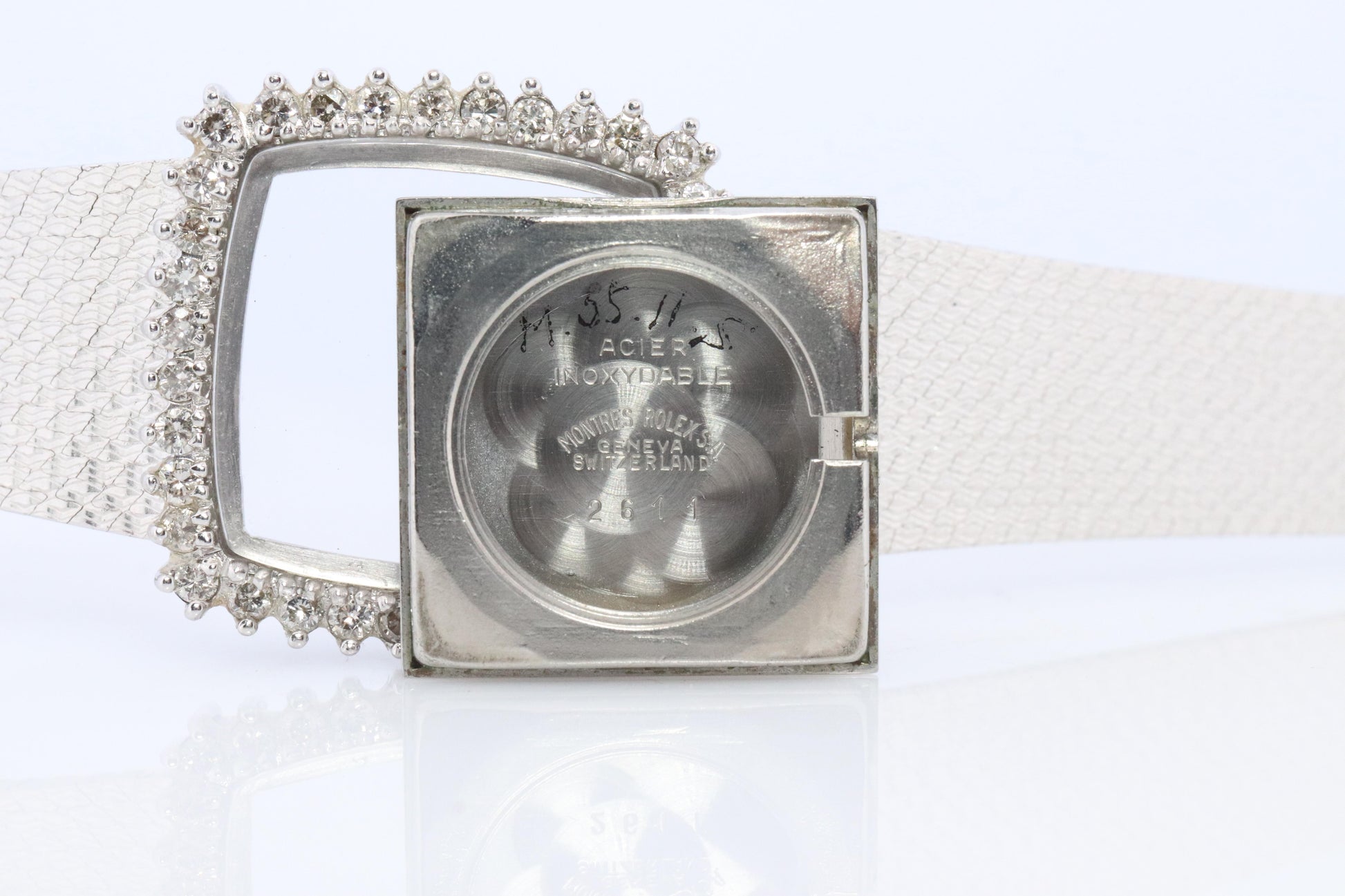 Genuine Rolex Watch. Diamond Bezel 1971 Ladies Manual ROLEX 2611 Precision