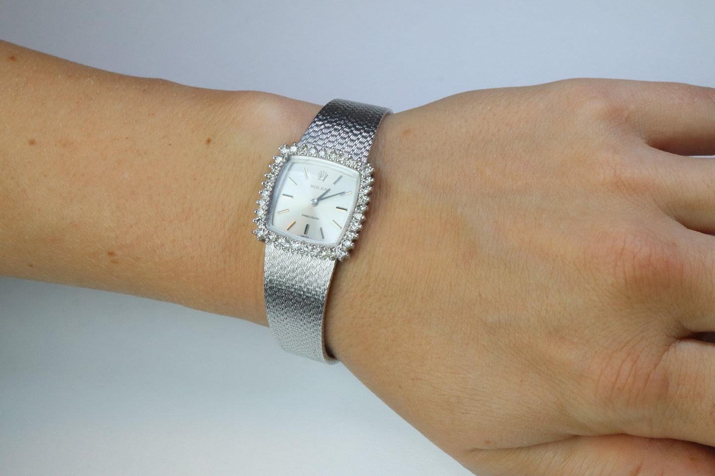 Genuine Rolex Watch. Diamond Bezel 1971 Ladies Manual ROLEX 2611 Precision
