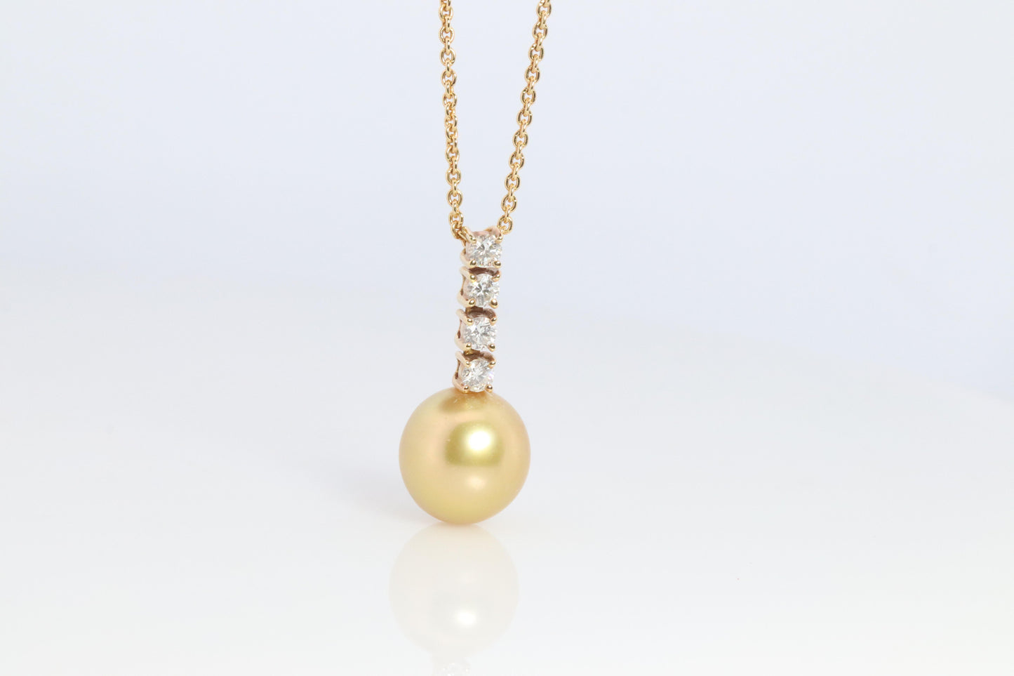 Mikimoto Pendant. Genuine 18k Yellow Gold Mikimoto South Sea Pearl Necklace