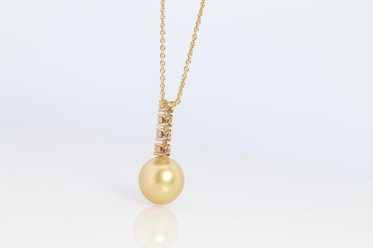 Mikimoto Pendant. Genuine 18k Yellow Gold Mikimoto South Sea Pearl Necklace