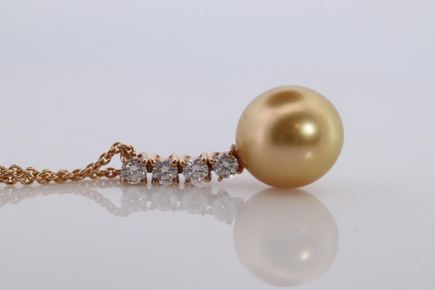 Mikimoto Pendant. Genuine 18k Yellow Gold Mikimoto South Sea Pearl Necklace