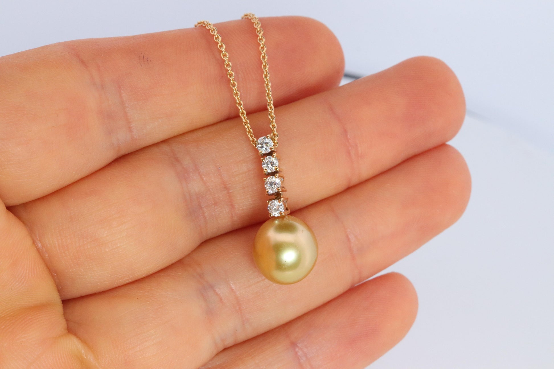 Mikimoto Pendant. Genuine 18k Yellow Gold Mikimoto South Sea Pearl Necklace