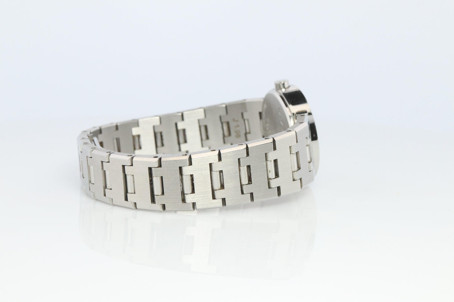 Vintage BVLGARI Watch. Bulgari BB 23 SS Stainless Steel Quartz Watch.