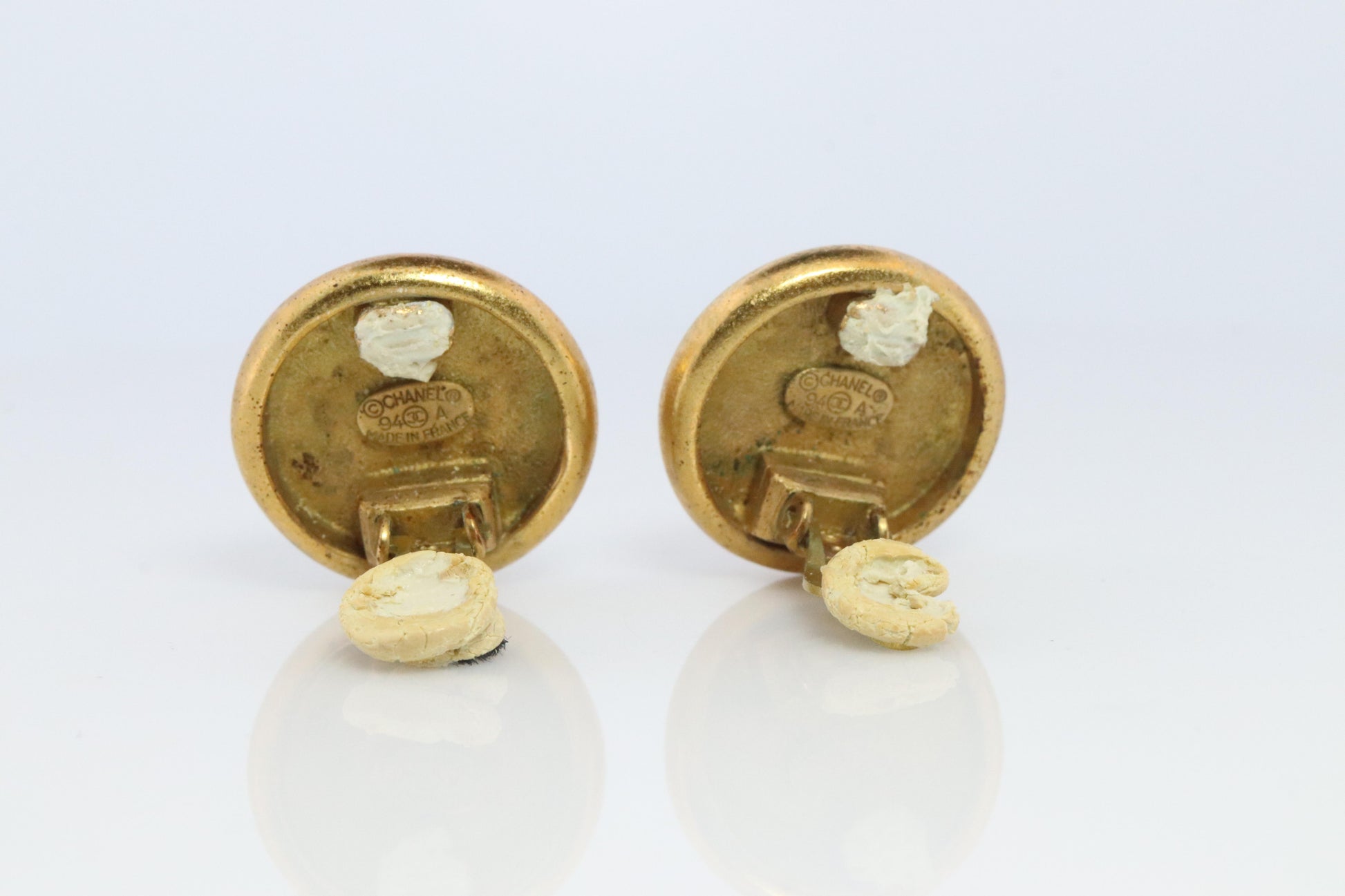 Chanel Earrings. Genuine CC CHANEL Round LOGO Clip on earrings Stitched Buttons