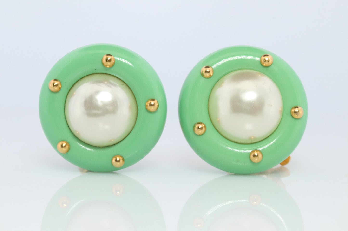 Chanel Earrings. Genuine  CHANEL Mabe Pearl Turquoise Clip on earrings.