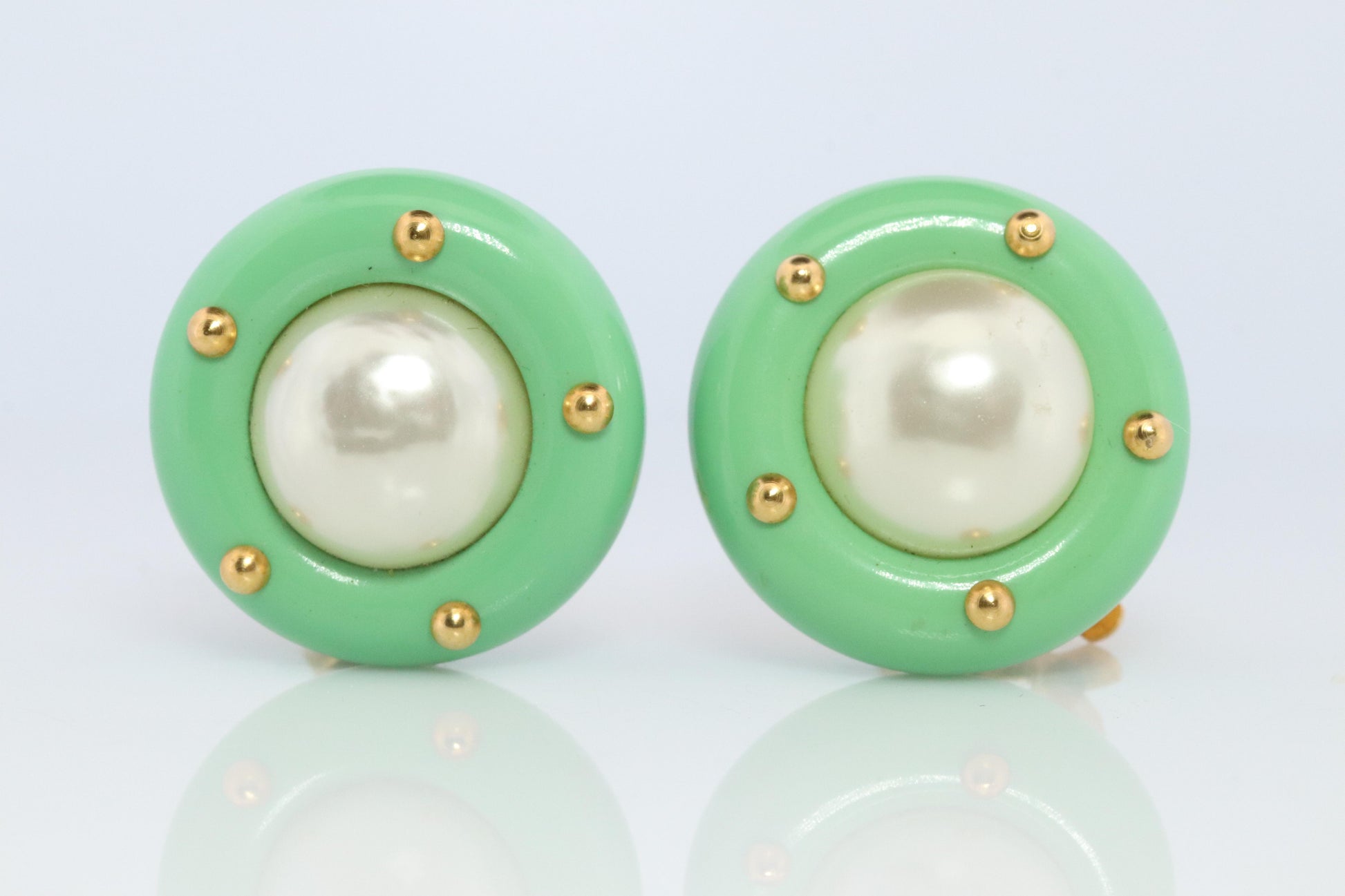 Chanel Earrings. Genuine  CHANEL Mabe Pearl Turquoise Clip on earrings.
