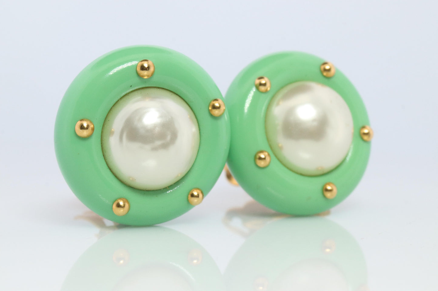 Chanel Earrings. Genuine  CHANEL Mabe Pearl Turquoise Clip on earrings.