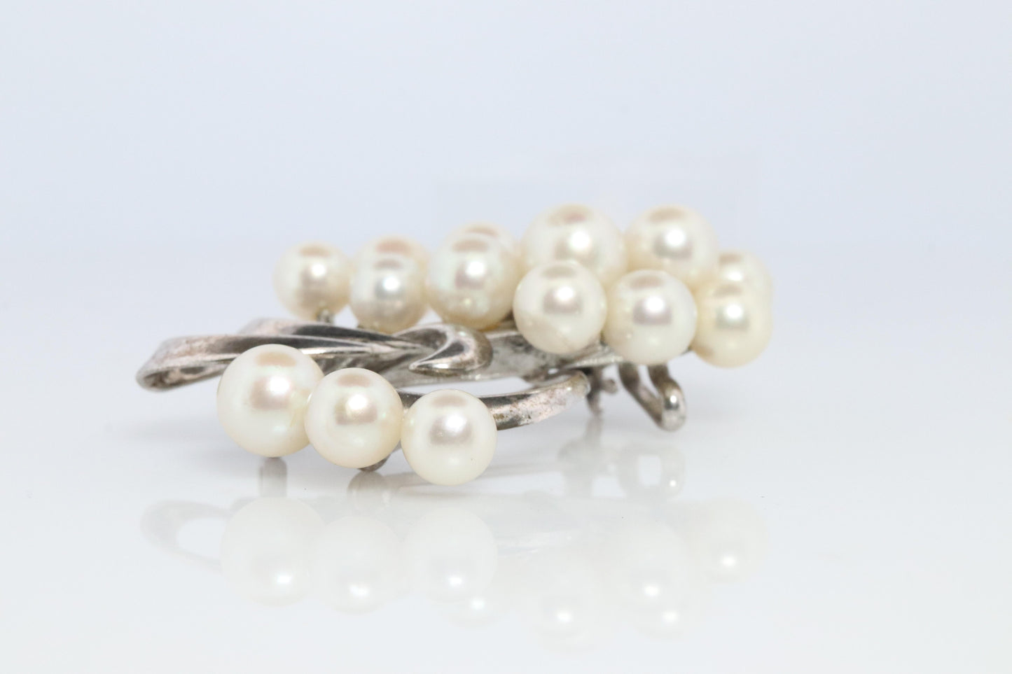 Mikimoto Brooch Sterling Silver. Mikimoto Pearl Grape Vine Pendant PIN.