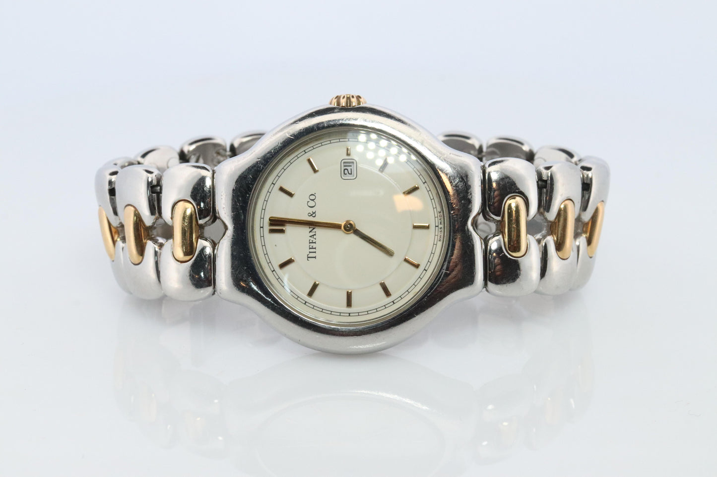 Tiffany and Co Watch. 18k Tiffany Tesoro M0112 Large 34mm Wristwatch
