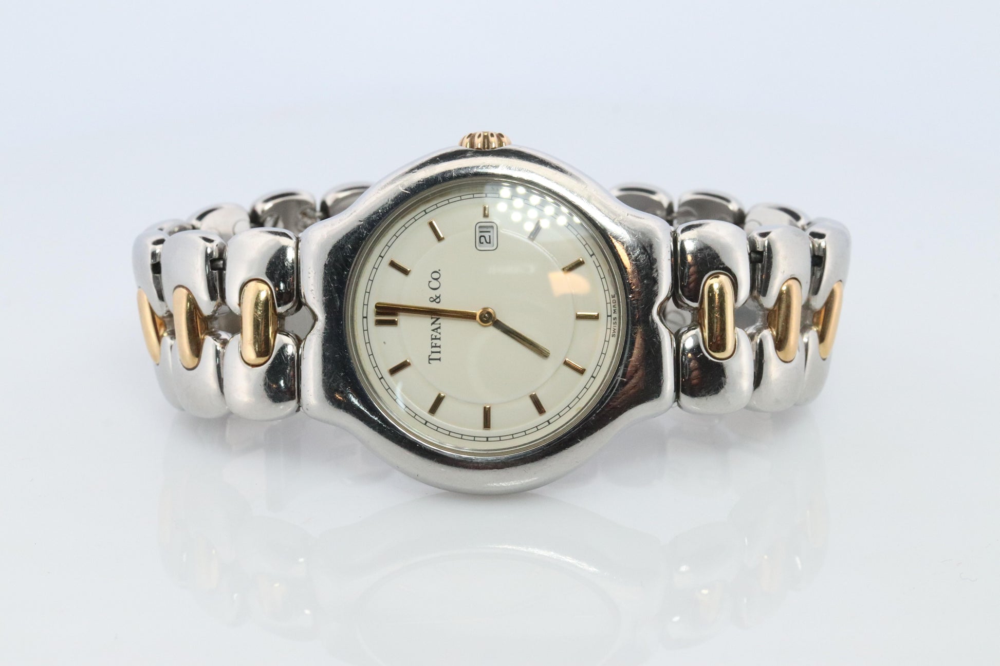 Tiffany and Co Watch. 18k Tiffany Tesoro M0112 Large 34mm Wristwatch