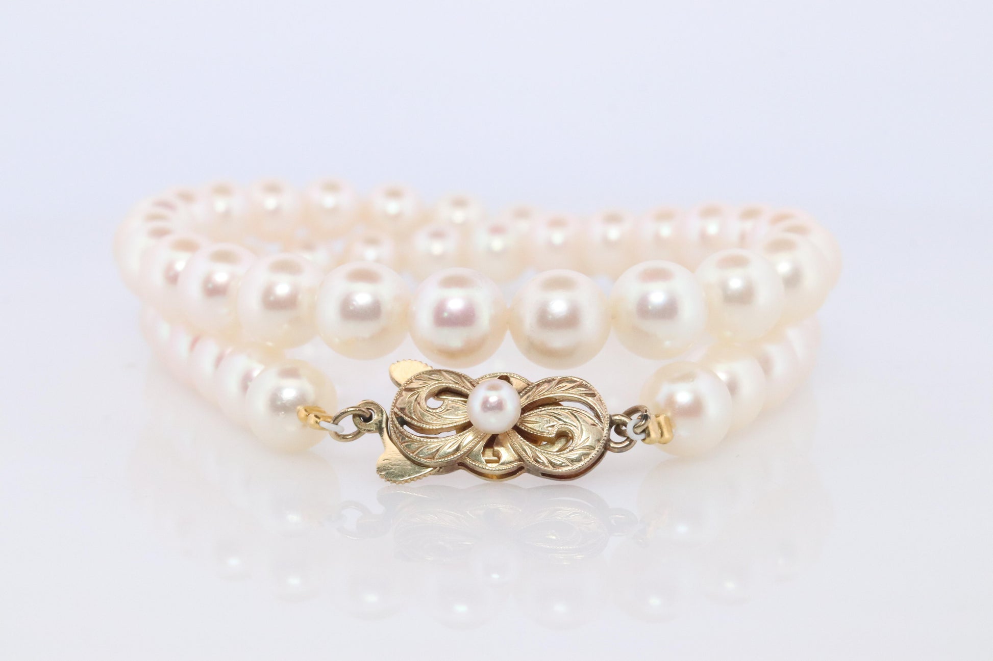 MIKIMOTO 14k Yellow Gold Pearl Necklace. 7mm Pearls 15.5in Necklace.