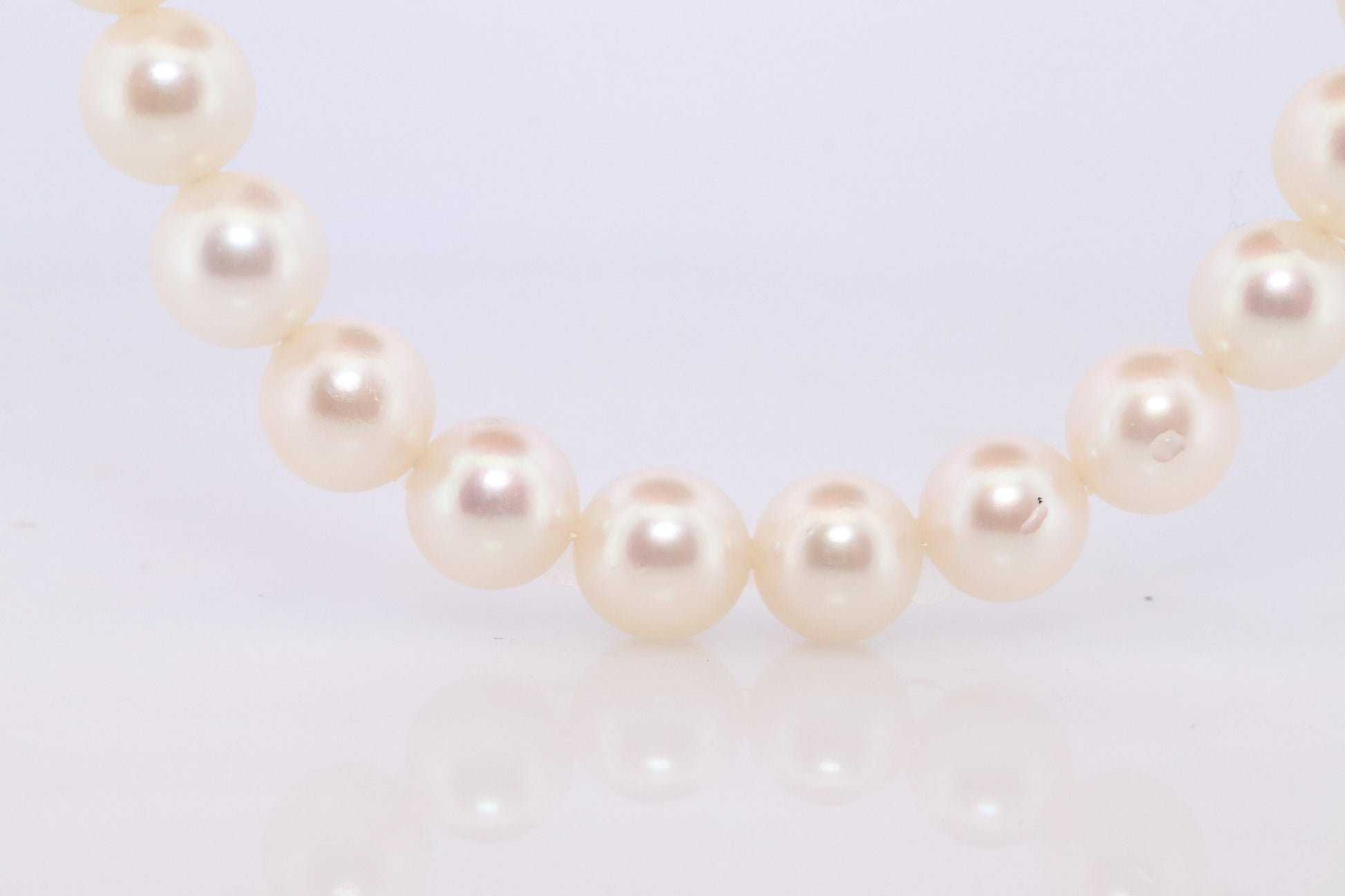 MIKIMOTO 14k Yellow Gold Pearl Necklace. 7mm Pearls 15.5in Necklace.