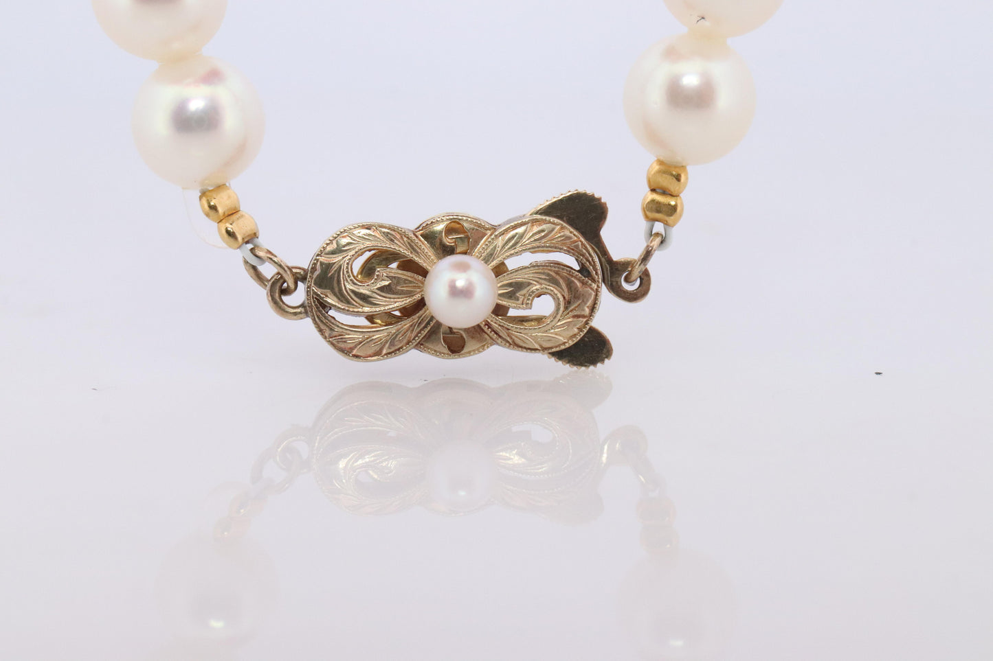 MIKIMOTO 14k Yellow Gold Pearl Necklace. 7mm Pearls 15.5in Necklace.