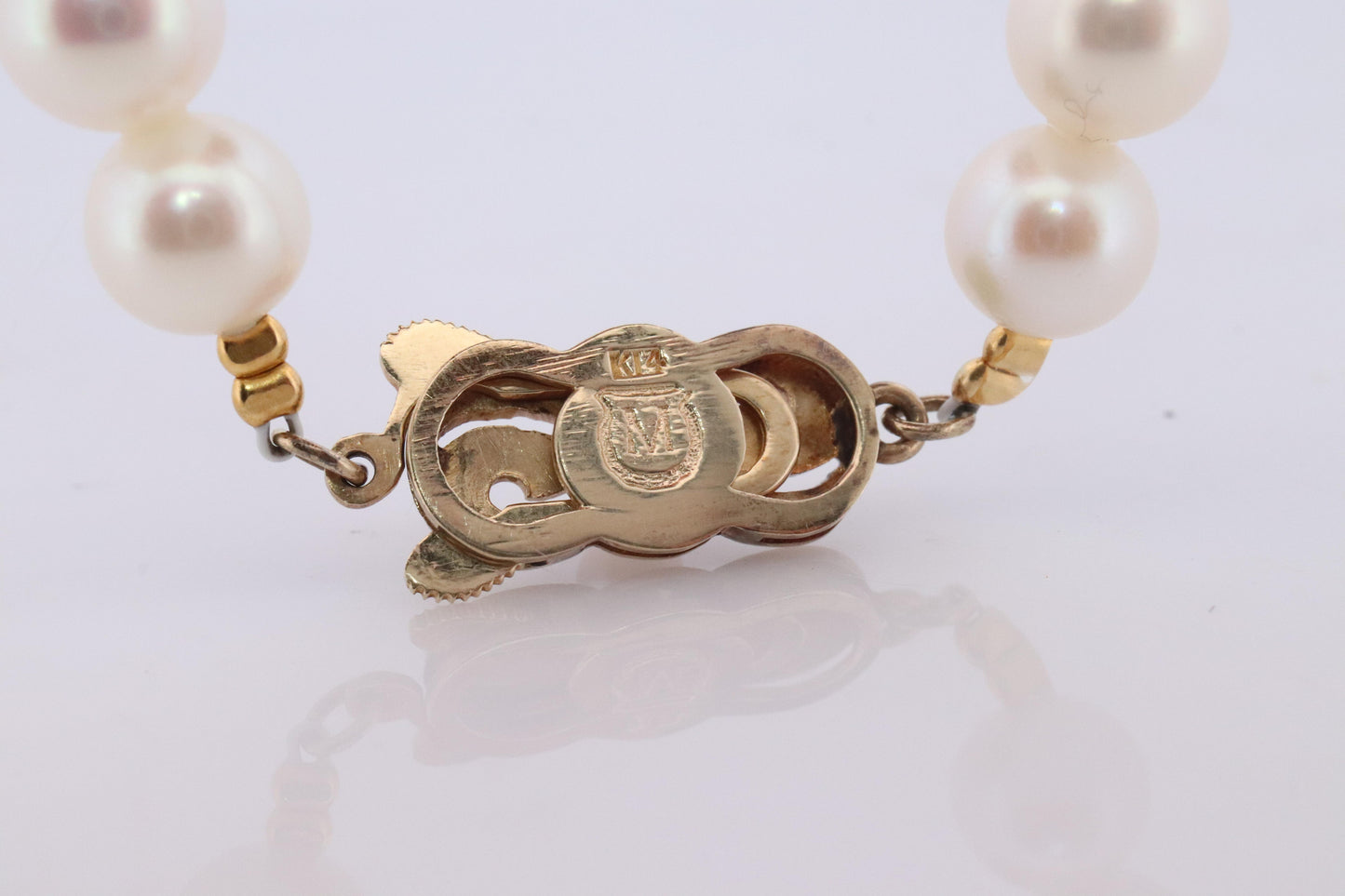 MIKIMOTO 14k Yellow Gold Pearl Necklace. 7mm Pearls 15.5in Necklace.