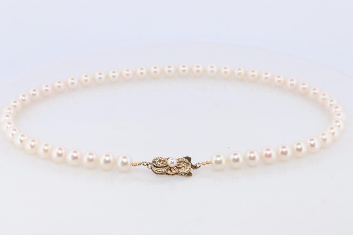 MIKIMOTO 14k Yellow Gold Pearl Necklace. 7mm Pearls 15.5in Necklace.