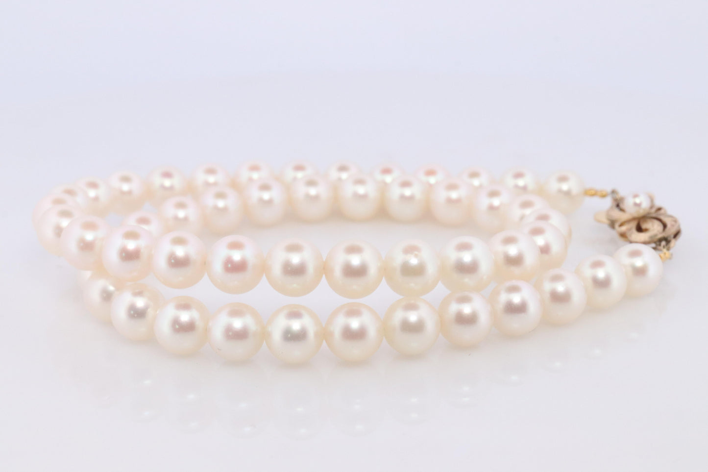 MIKIMOTO 14k Yellow Gold Pearl Necklace. 7mm Pearls 15.5in Necklace.