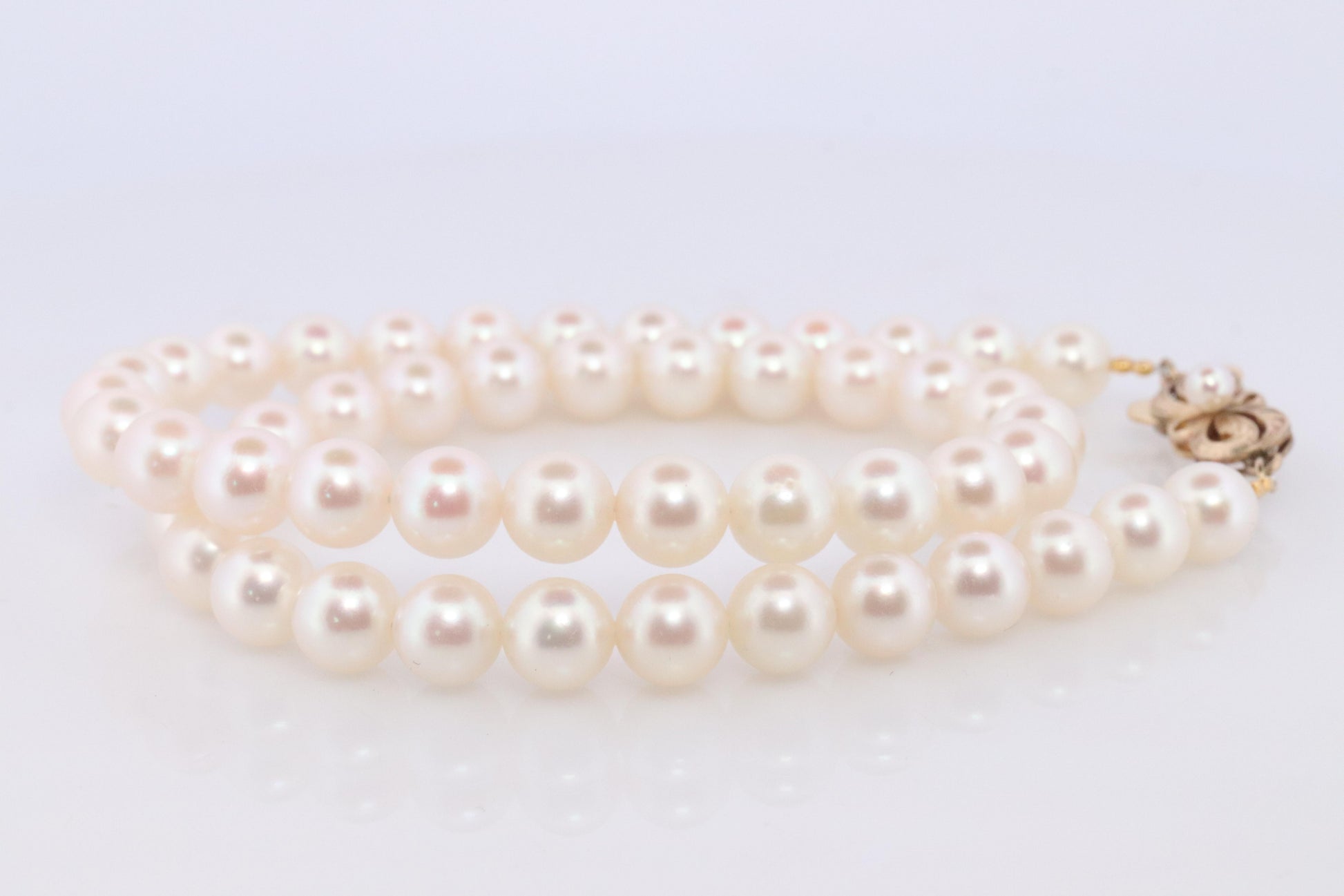 MIKIMOTO 14k Yellow Gold Pearl Necklace. 7mm Pearls 15.5in Necklace.