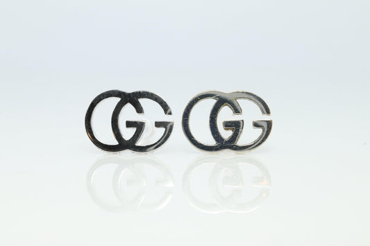 Vintage GUCCI Earrings. 18k White Gold Gucci Interlink Logo Studs