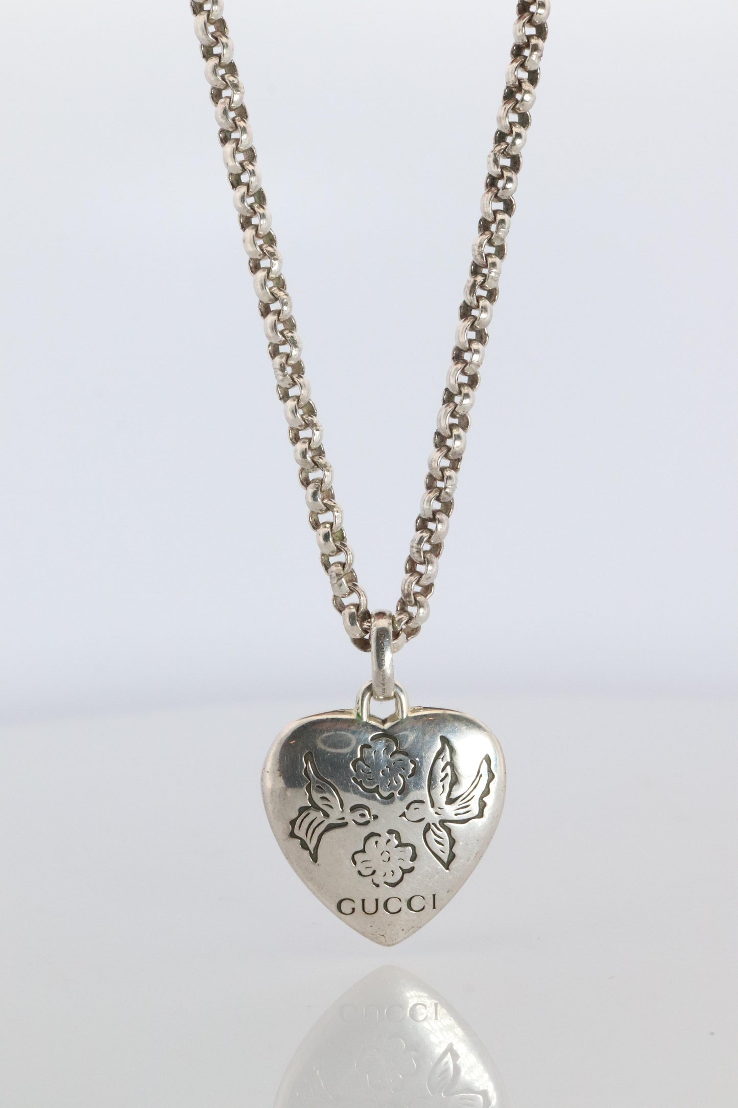Vintage GUCCI Necklace. 925 sterling Heart Blind for Love Pendant