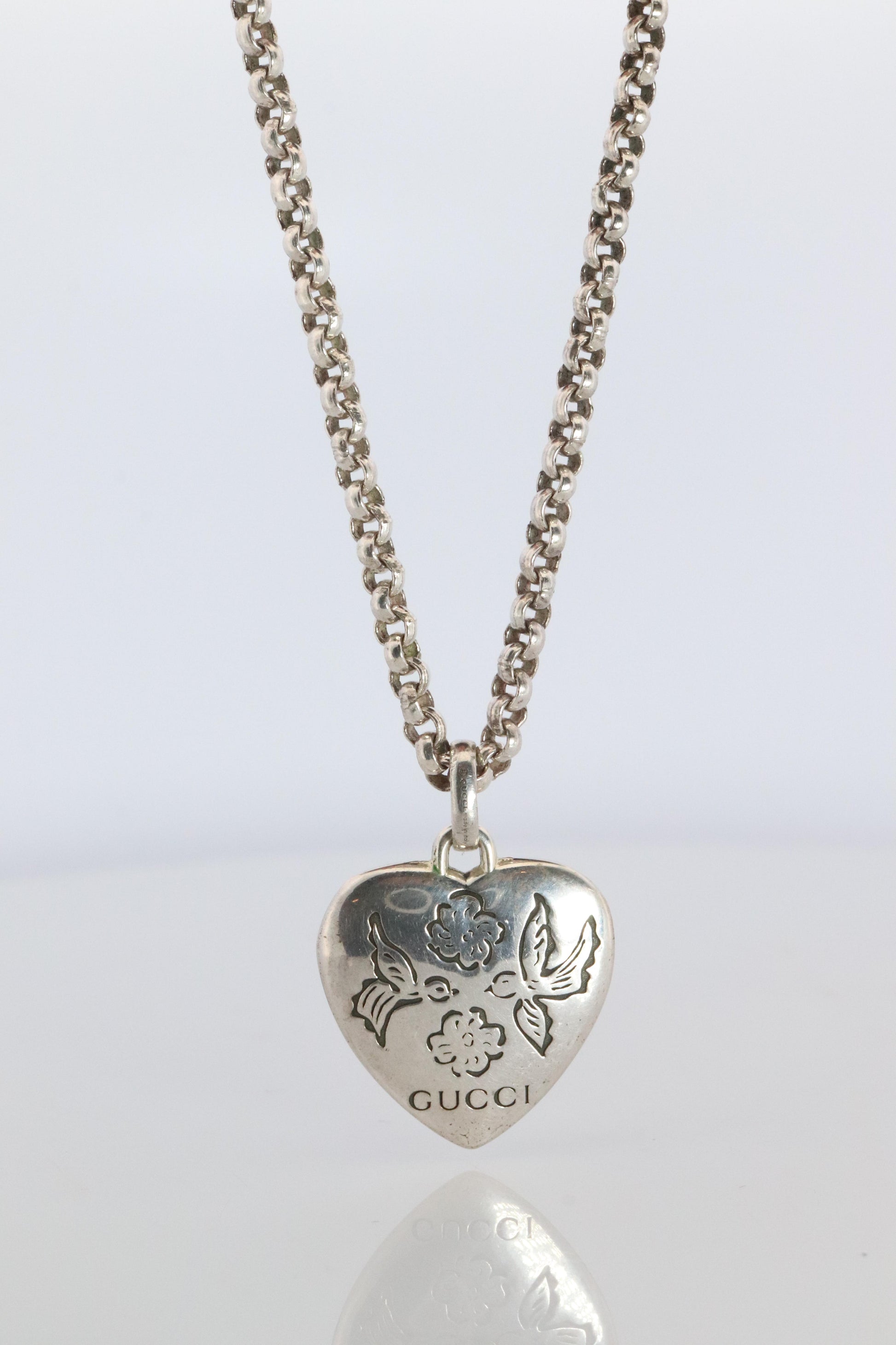 Vintage GUCCI Necklace. 925 sterling Heart Blind for Love Pendant