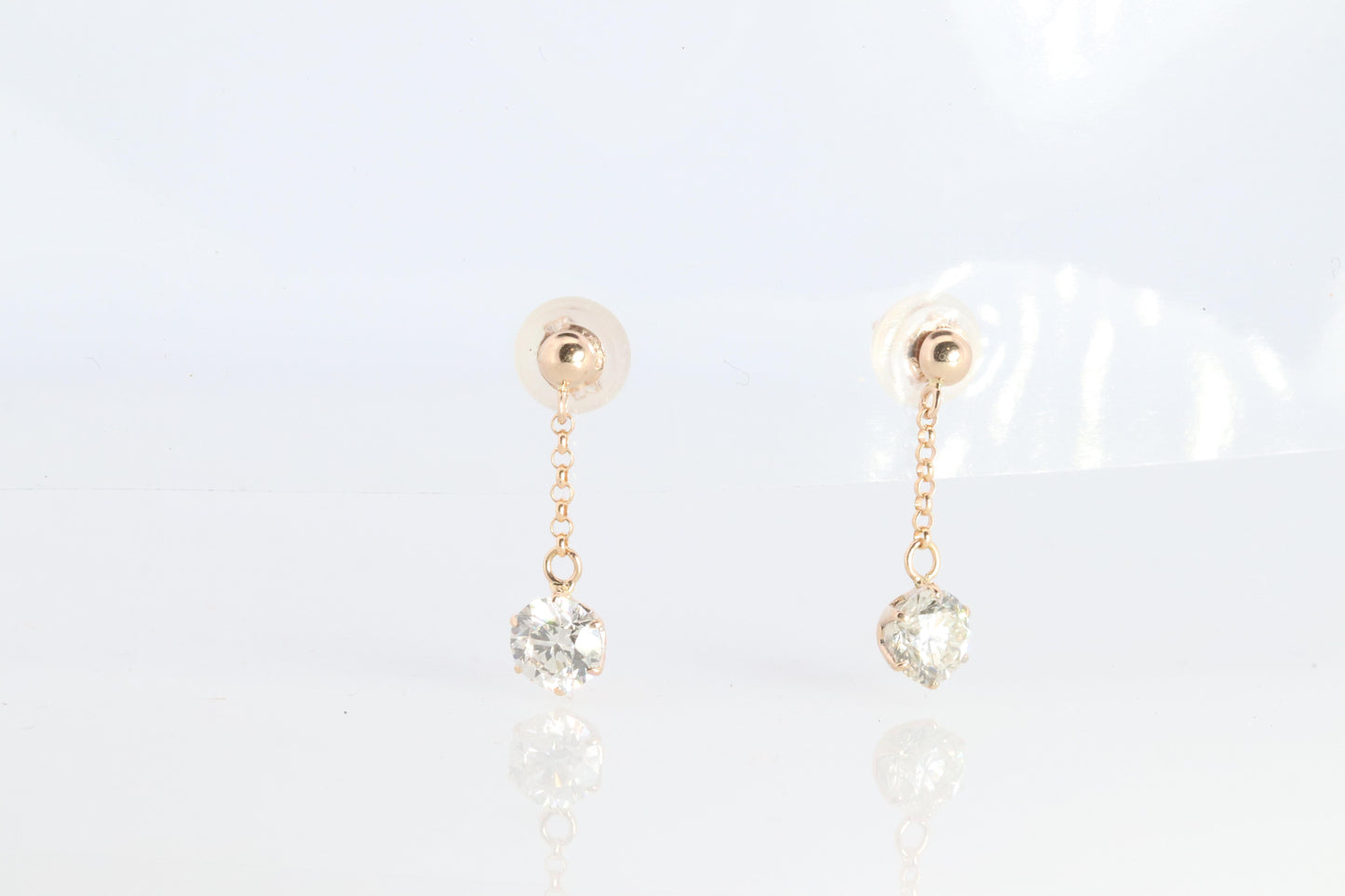 Diamond Stud Earrings. 18k YG 2/3ctw Diamond solitaire Dangle earrings.