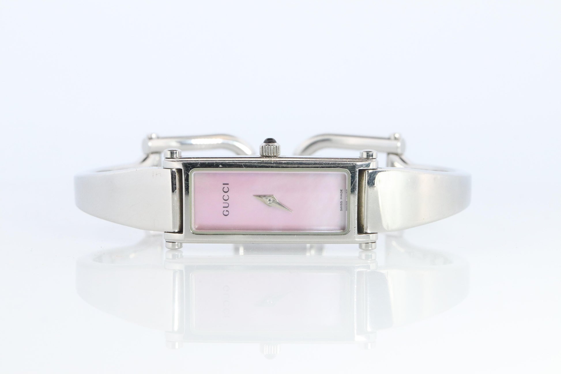 Vintage GUCCI 1500L Quartz Wrist Watch. Gucci Silver Pink MOP Bangle Watch