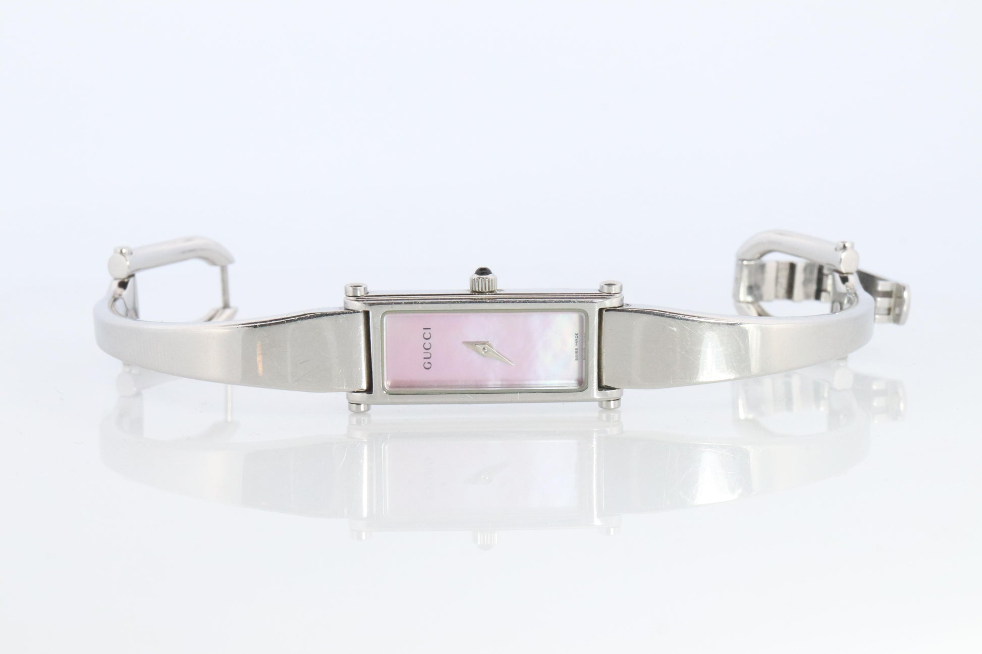 Vintage GUCCI 1500L Quartz Wrist Watch. Gucci Silver Pink MOP Bangle Watch